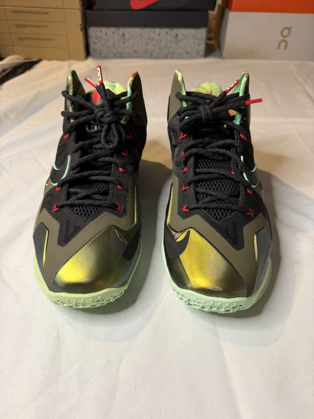 Nike Size 11.5- Nike Zoom Skyposite “Krytonate” RARE 375505  display picture 1