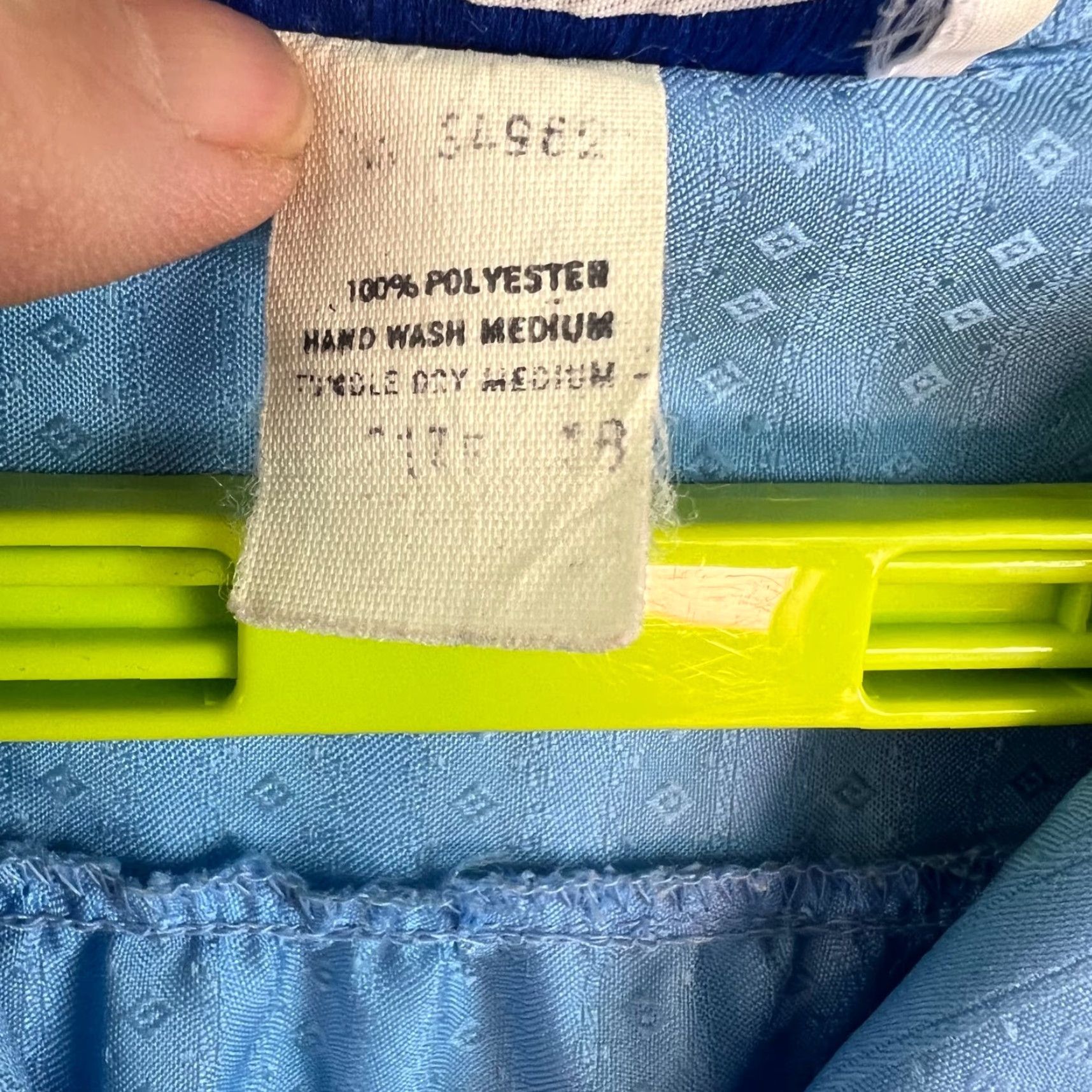 Vintage VINTAGE Windsor Blouse Womens 18 Blue Striped Made in USA Long Sleeve Collared Button Embroidered Chambray Polyester 100% Genuine USA Seller Mens? Size XXL / US 16-18 / IT 52-54 - 5 Thumbnail
