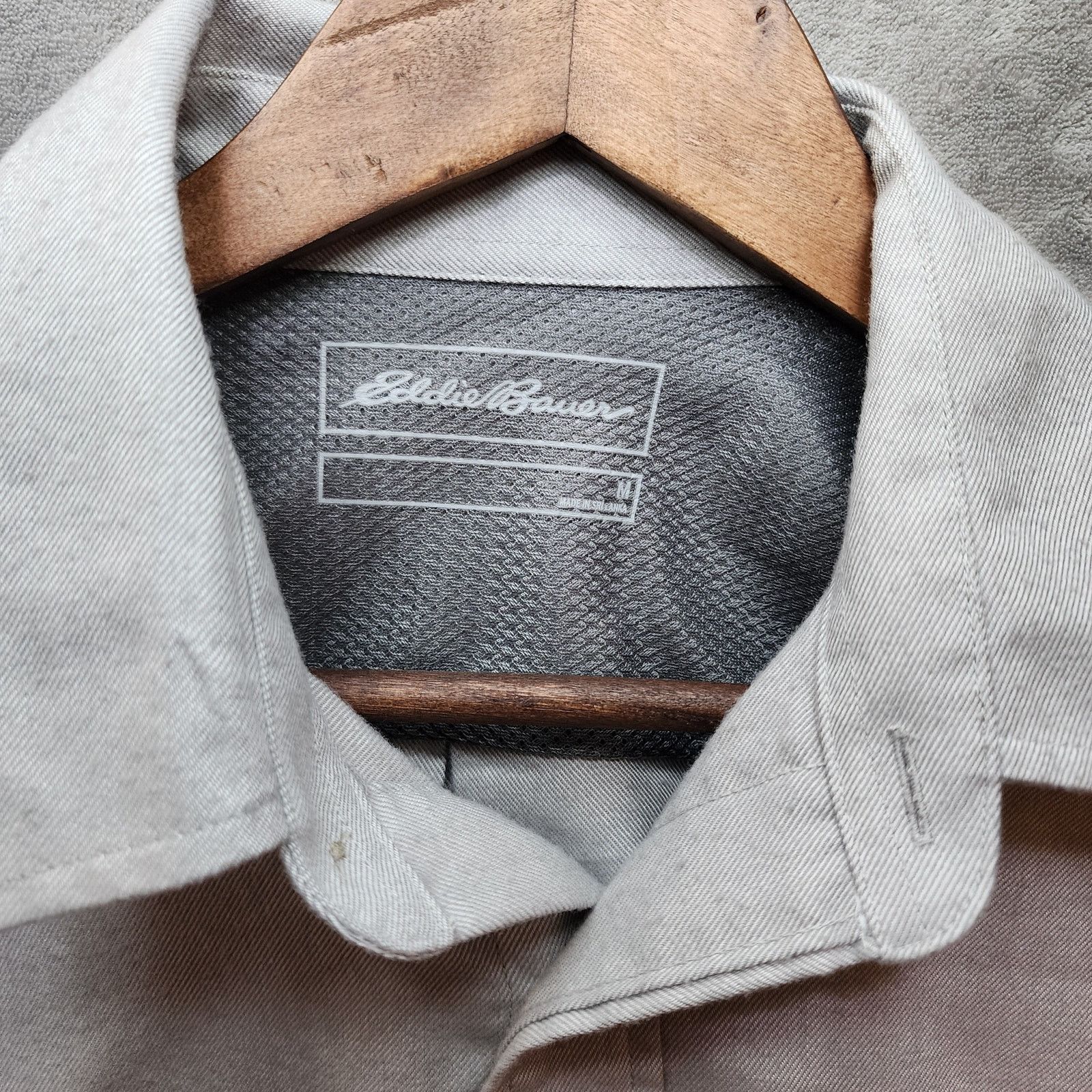 Eddie Bauer Eddie Bauer Men M Gray Long Sleeve Button-Up T-Shirt Size US M / EU 48-50 / 2 - 3 Thumbnail