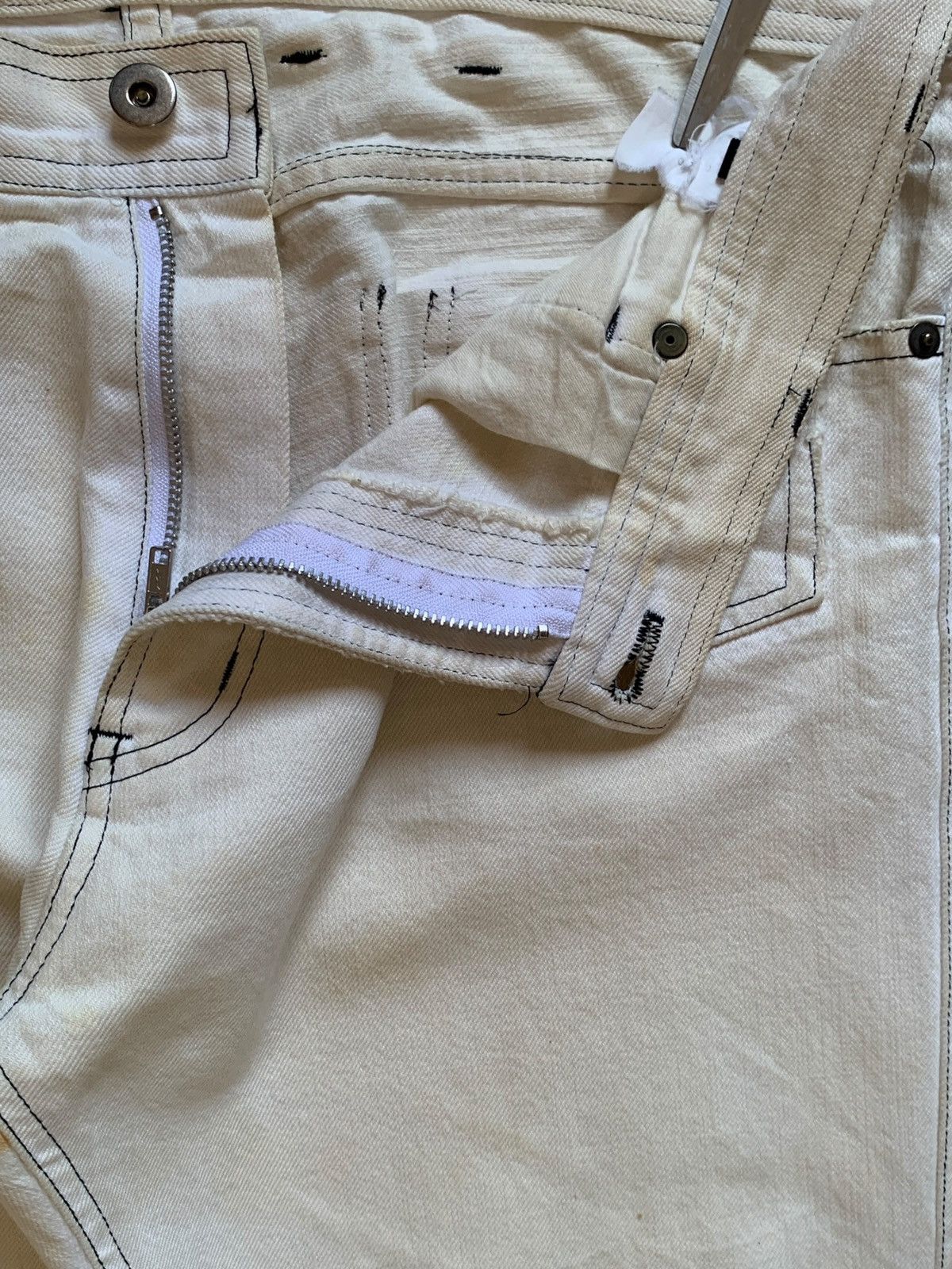 Japanese Brand Vintage Japanese Brand Distressed Multi Pocket Baggy Jeans Size US 34 / EU 50 - 9 Thumbnail