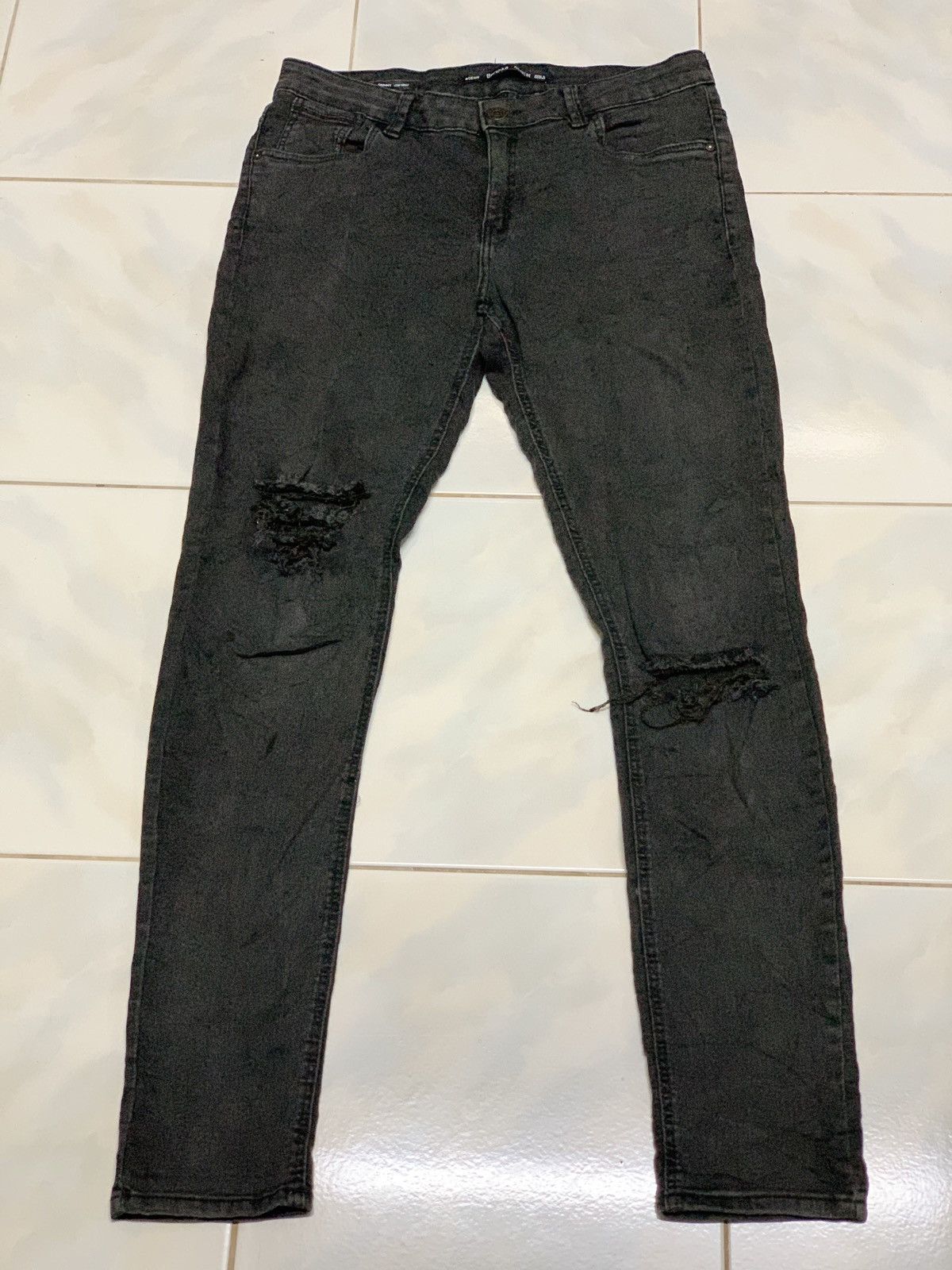 Bershka × Japanese Brand bershka X japanese brands X distressed denim Size US 30 / EU 46 - 1 Thumbnail