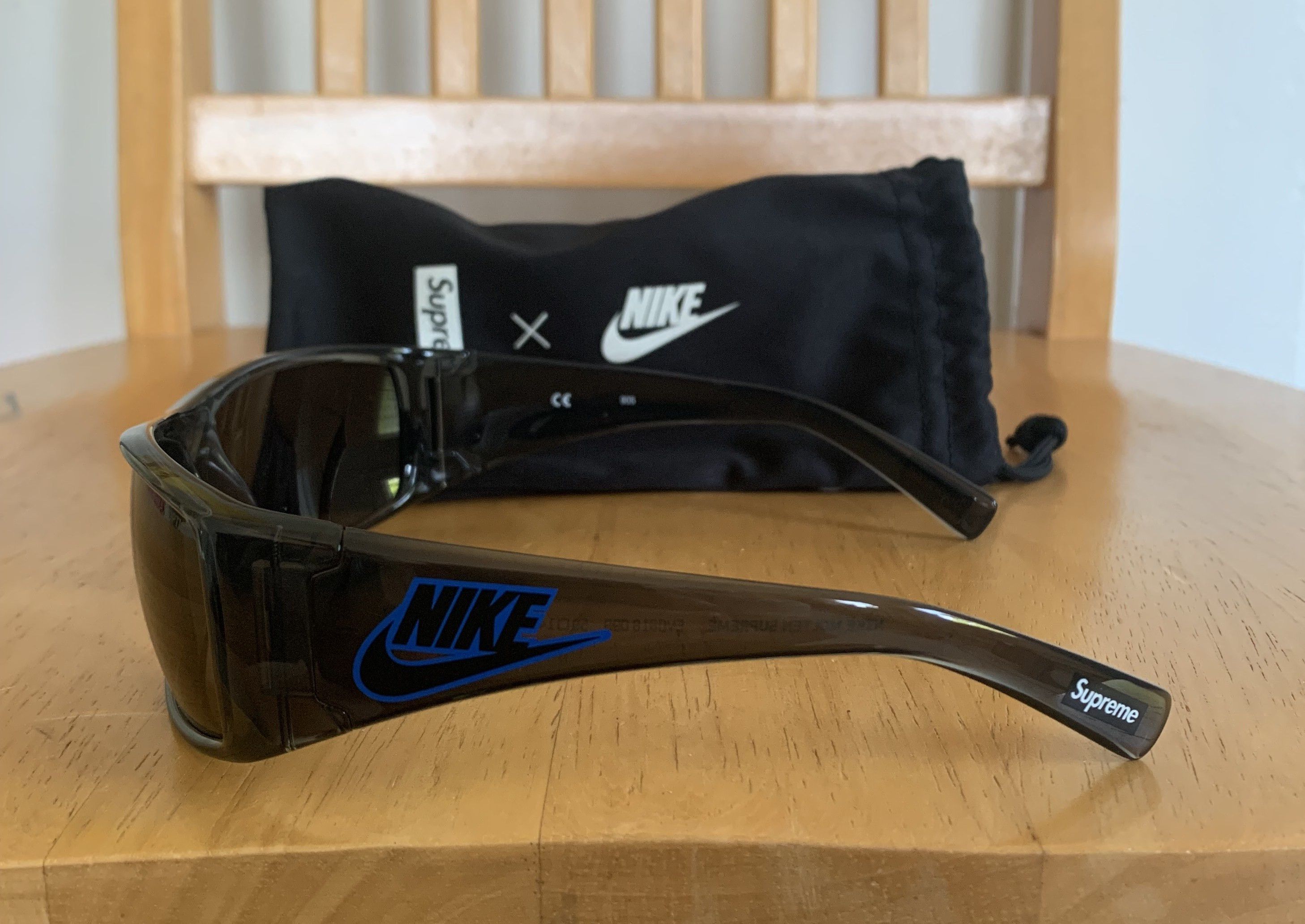 Nike × Supreme F/W 2019 Supreme x Nike Sunglasses + Dust-bag Size ONE SIZE - 3 Thumbnail