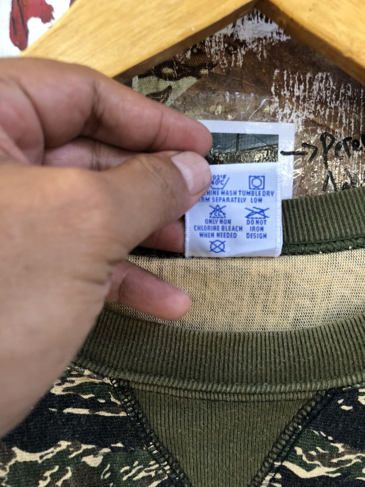 Champion VINTAGE CHAMPION REVERSE WEAVE CAMO SHIRT Size US L / EU 52-54 / 3 - 7 Thumbnail