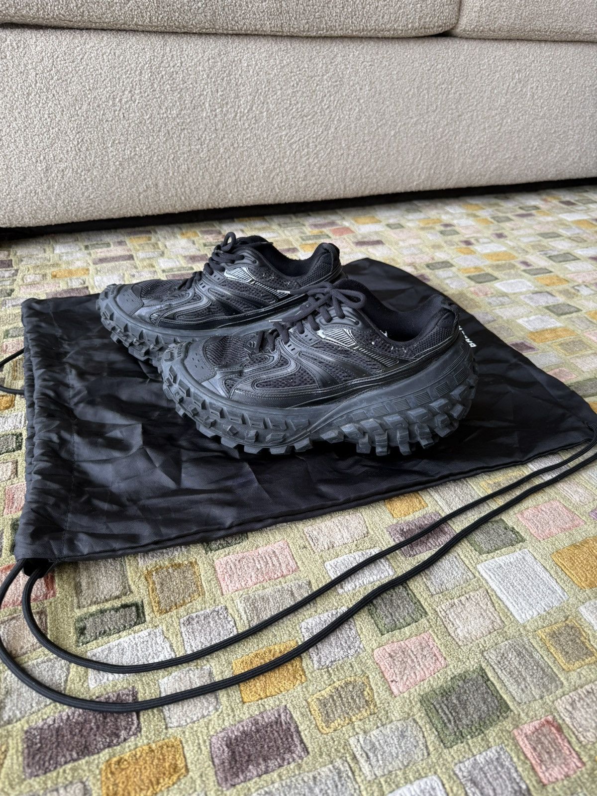 Balenciaga Balenciaga Bouncer Sneaker Size US 8 / EU 41 - 1 Thumbnail