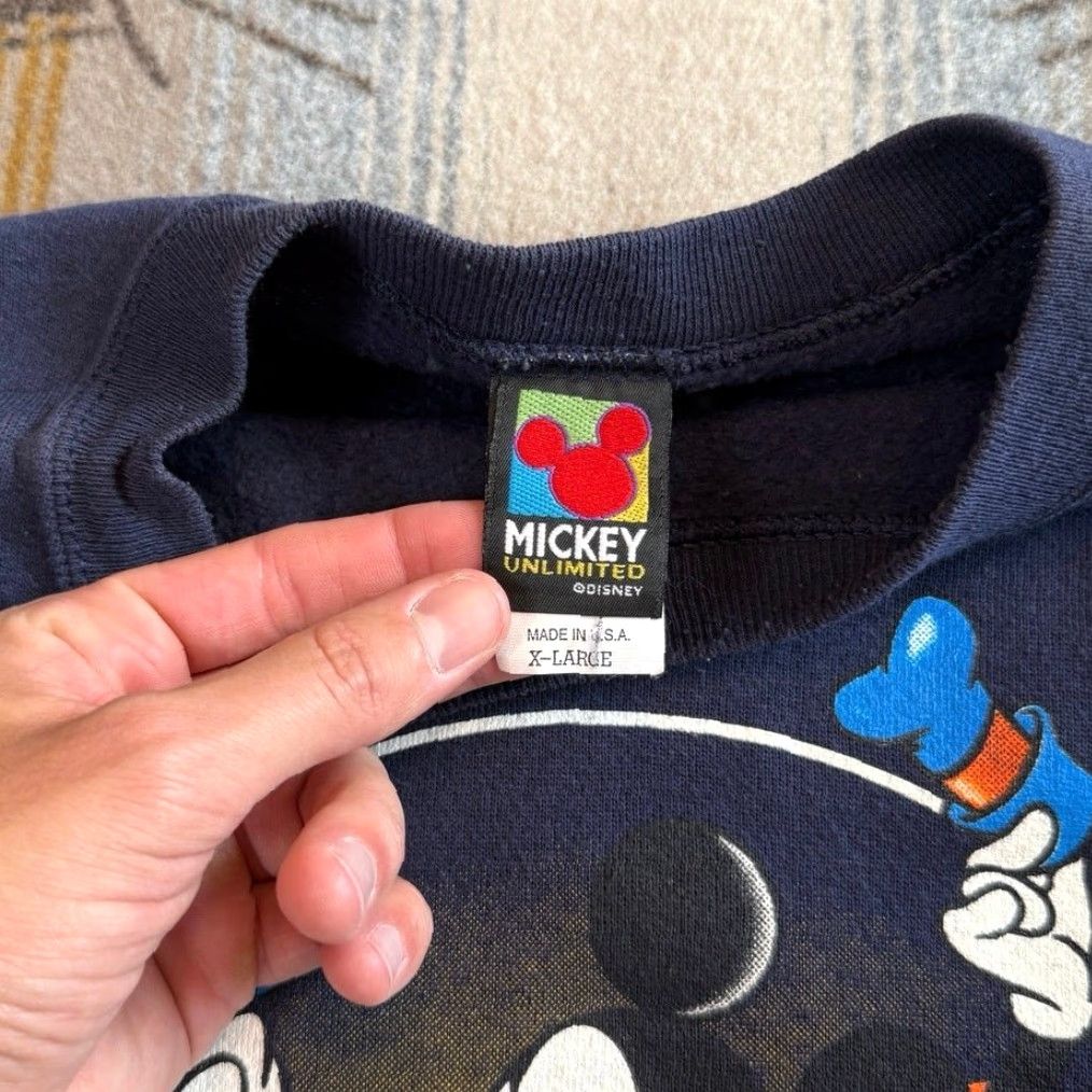 Mickey Unlimited VINTAGE Disney Mickey Mouse Goofy Donald Vegas Crewneck Sweatshirt XL Blue Mens Crew Neck 90s Cartoon Sweatshirt Size US XL / EU 56 / 4 - 3 Thumbnail