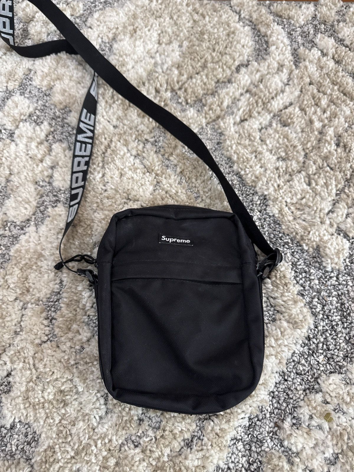 SUPREME shoulder bag 19ss BLACK