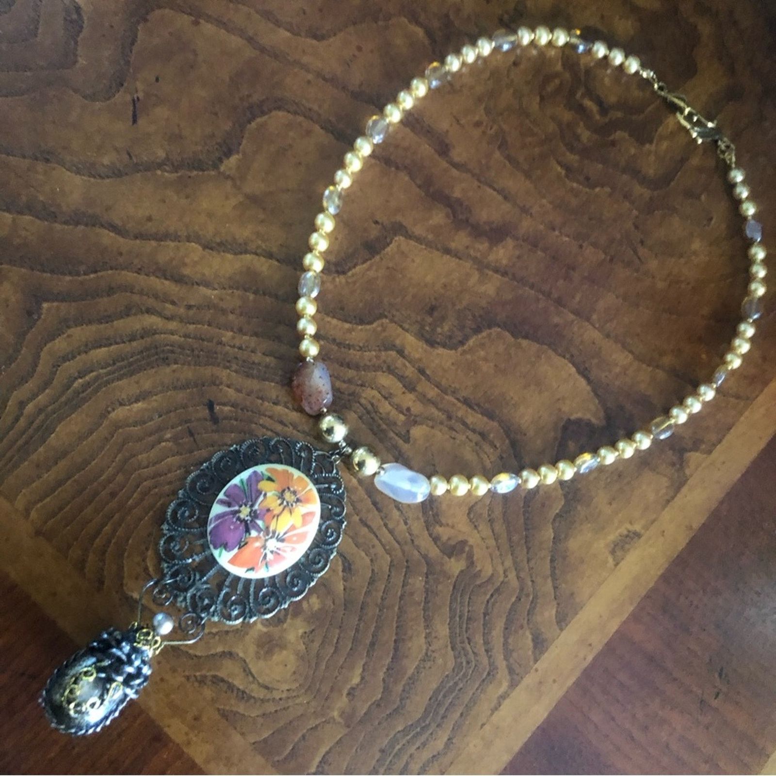 Handmade Handcrafted repurpose floral cameo brass Pearl necklace Size ONE SIZE - 8 Thumbnail