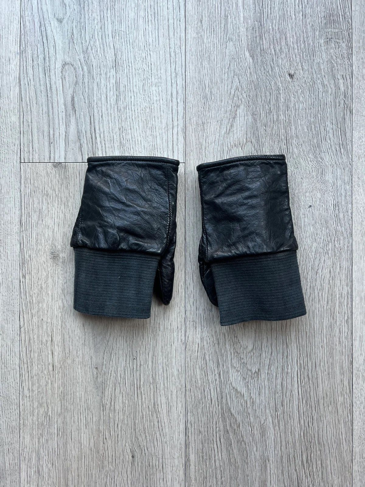 Carol Christian Poell Carol Christian Poell Fingerless Kangaroo Leather Gloves Size ONE SIZE - 1 Thumbnail