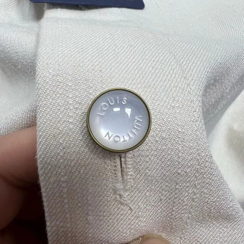 Louis Vuitton Louis Vuitton 2025 Silk Blend Short Sleeve Shirt. Size US M / EU 48-50 / 2 - 5 Thumbnail