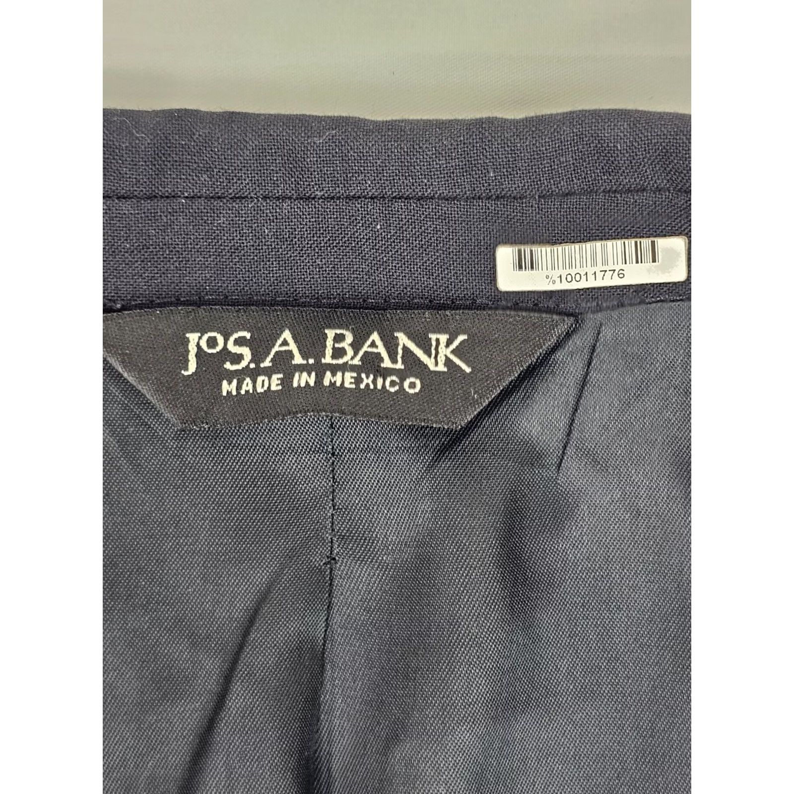 Jos. A. Bank Jos. A. Bank Blazer Shirt? 100% Wool Black Three-Button Notch Lapel Regular Fit Men 39R Jacket Size 40R - 4 Thumbnail