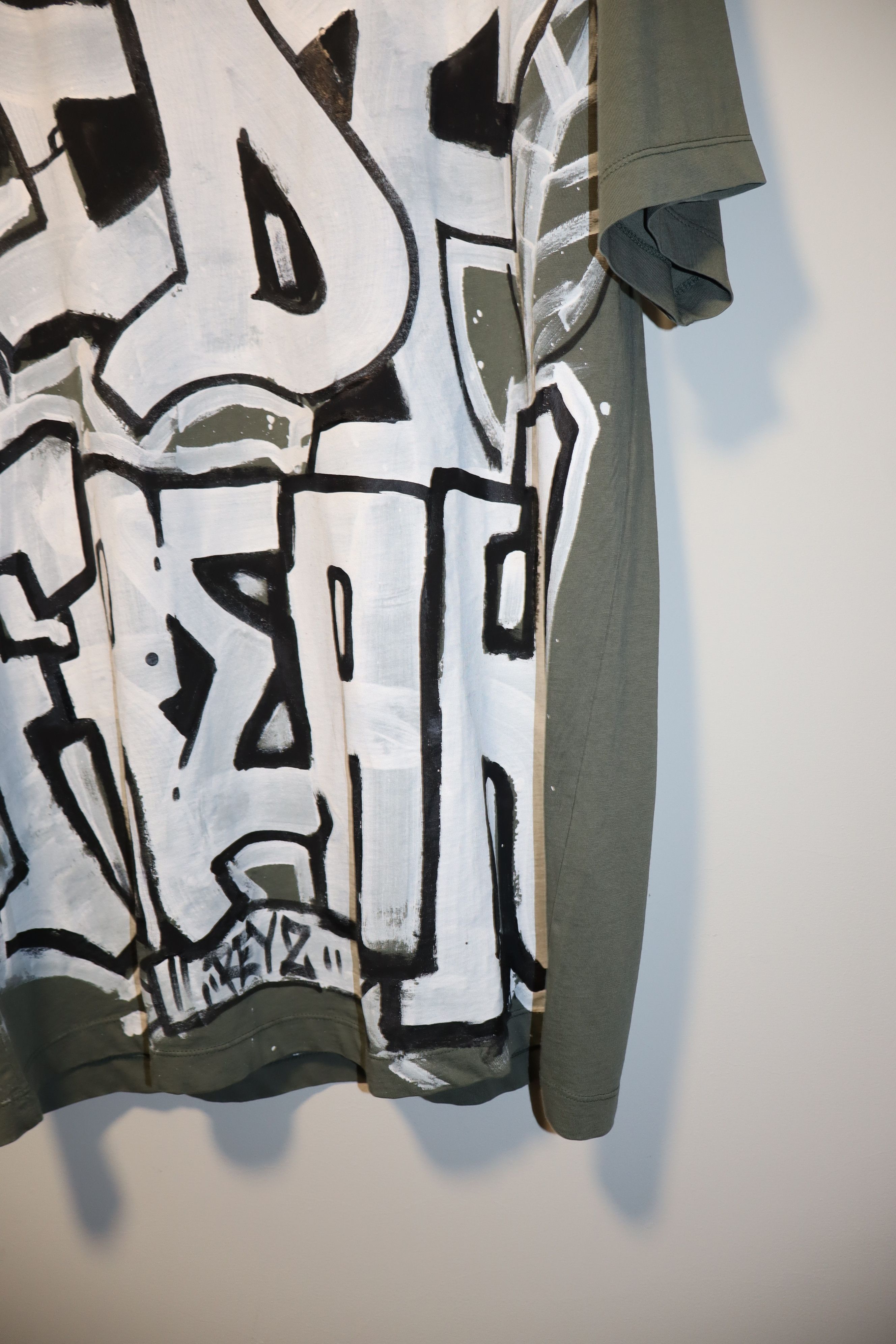 Faith Connexion Hand painted t-shirt Size US S / EU 44-46 / 1 - 5 Thumbnail