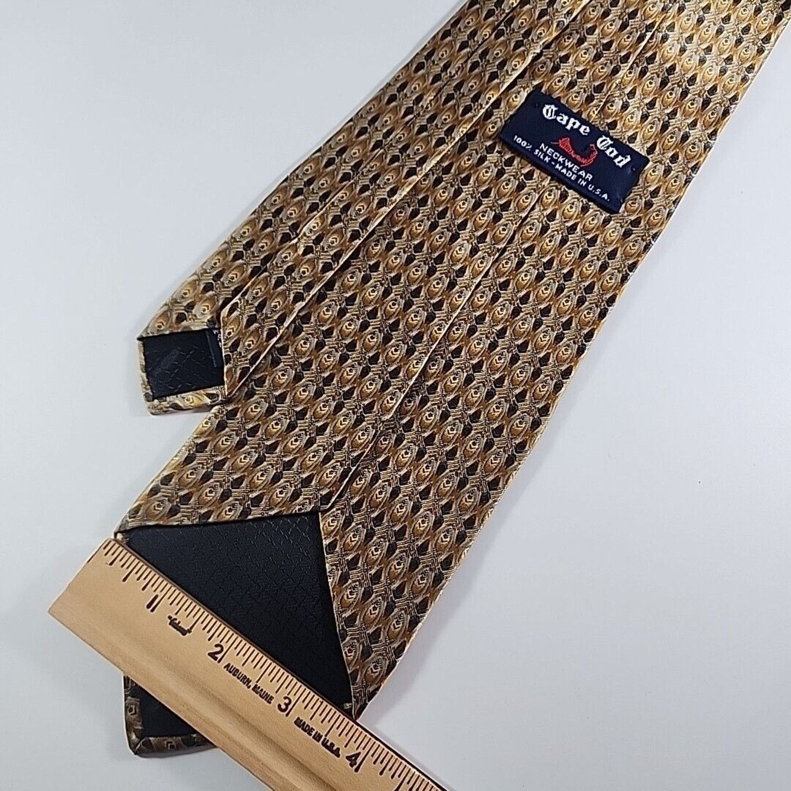 Vintage Cape Cod Gold Pattern Silk Necktie - USA - Like New Size ONE SIZE - 2 Thumbnail