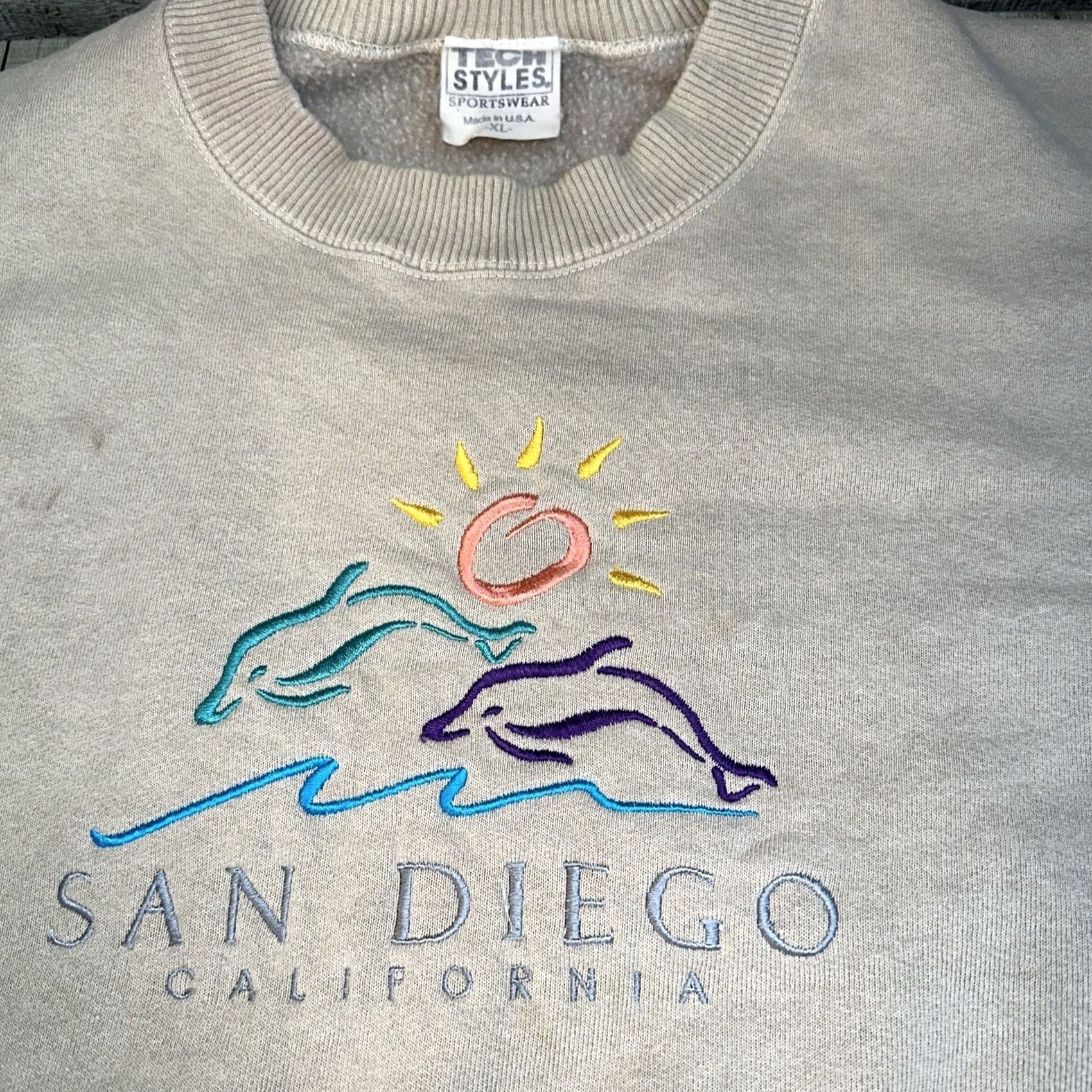 Vintage VINTAGE San Diego California Dolphins Crewneck Sweatshirt XL Men Beige Pullover USA Shirt Size US XL / EU 56 / 4 - 2 Thumbnail