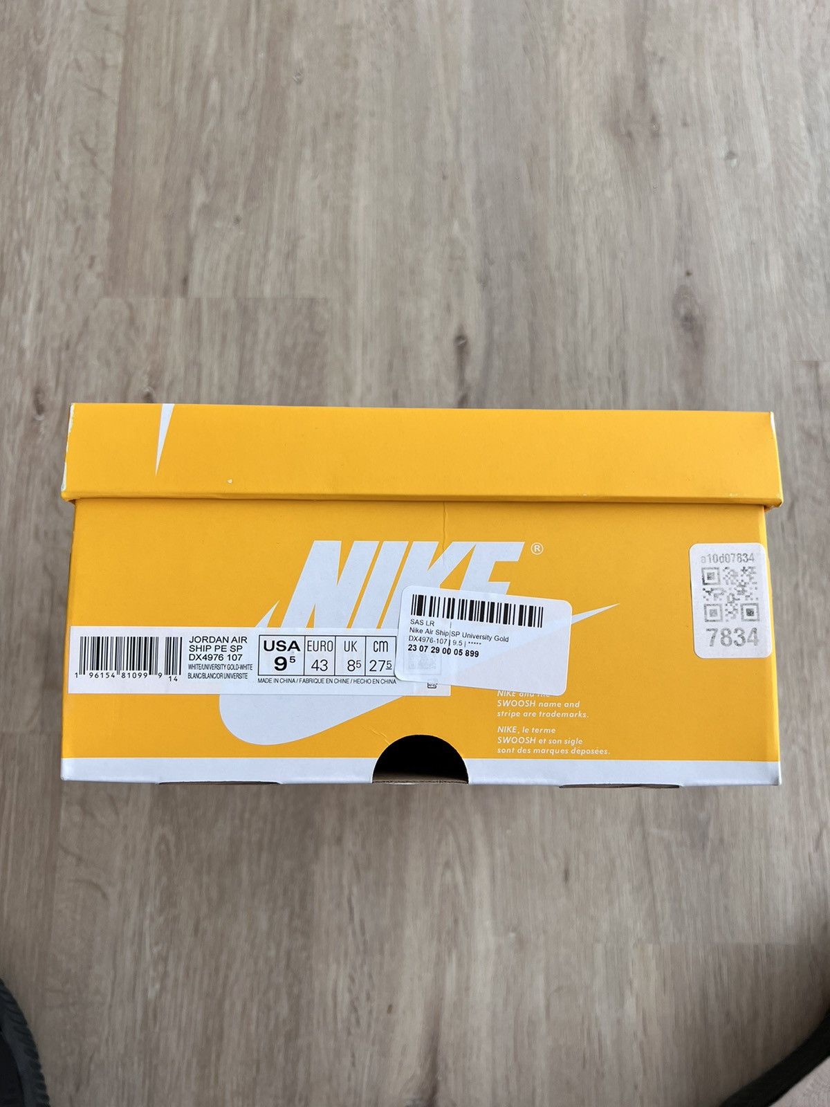Nike Jordan Air Ship PE SP “University Gold” Size US 9.5 / EU 42-43 - 7 Thumbnail