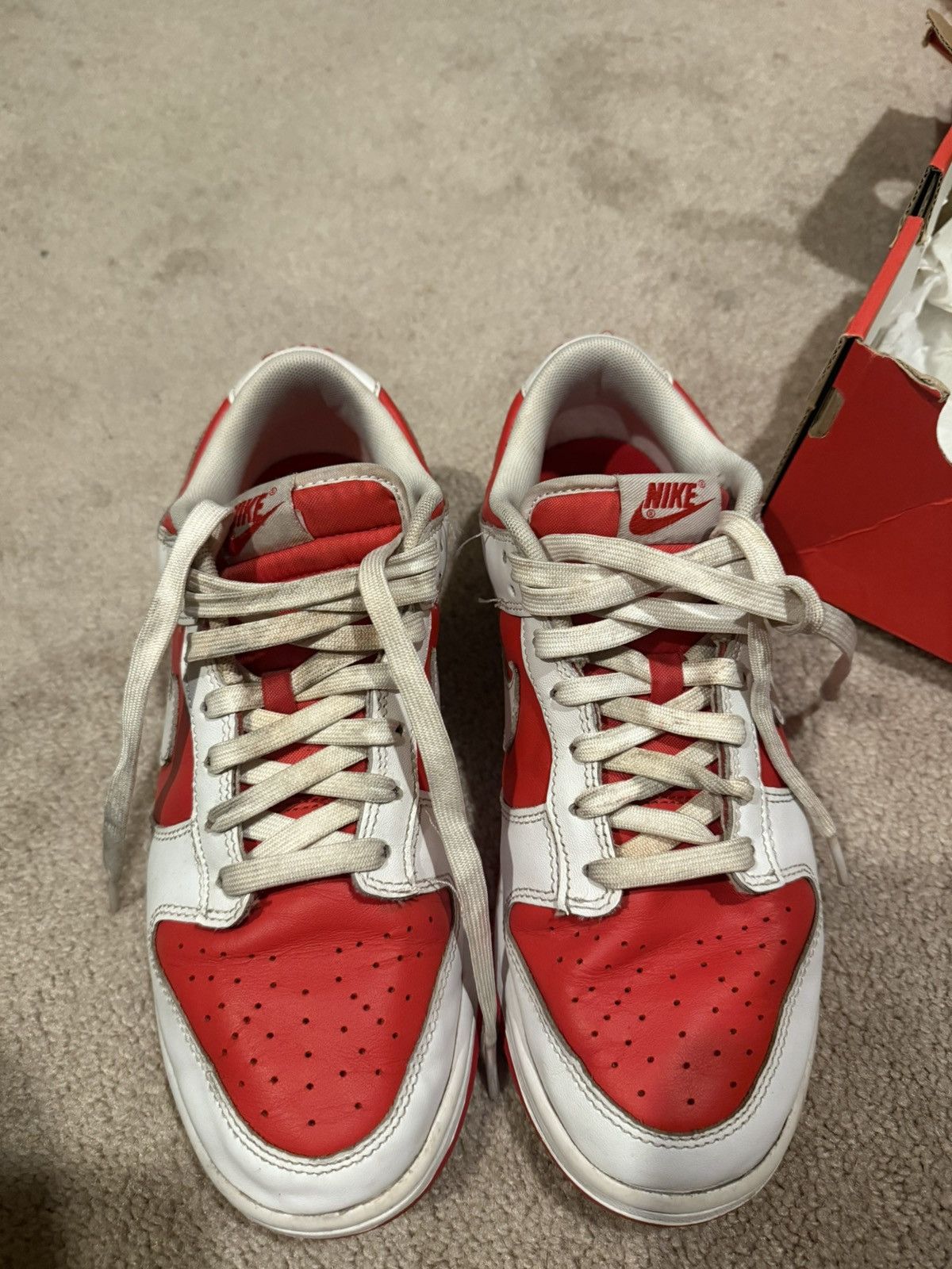 Nike championship red nike dunk low retro Size US 9 / EU 42 - 6 Thumbnail