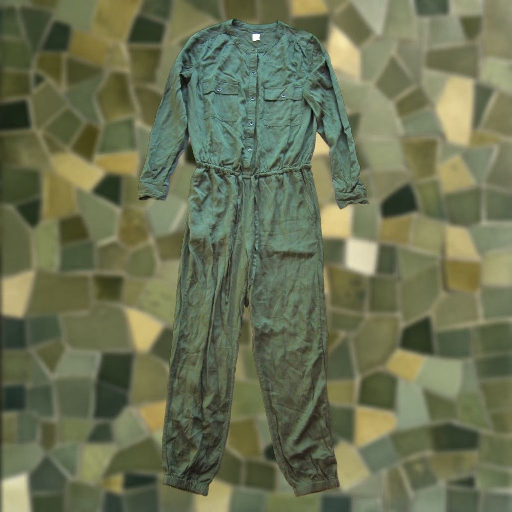 Gap GAP Army Green Long Sleeve One-Piece Jumpsuit XS 100% Rayon Pocket Romper Women Regular Manufacturing Style: Jumpsuit Theme: Army Size XS / US 0-2 / IT 36-38 - 1 Thumbnail