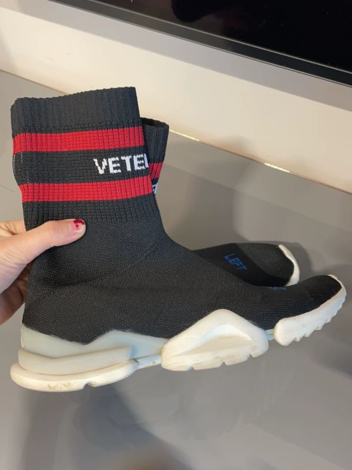 Vetements Vetements Reebok co-branded classic series limited edition Size US 5.5 / IT 35.5 - 6 Thumbnail