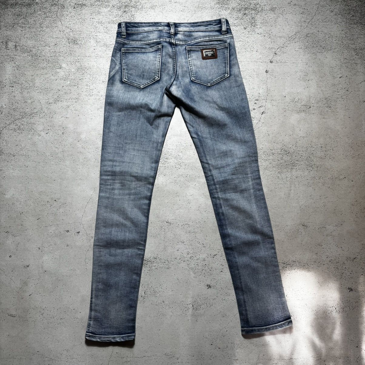 Dolce & Gabbana luxury dolce gabbana faded jeans with big logo rare Size 27" / US 4 / IT 40 - 1 Thumbnail