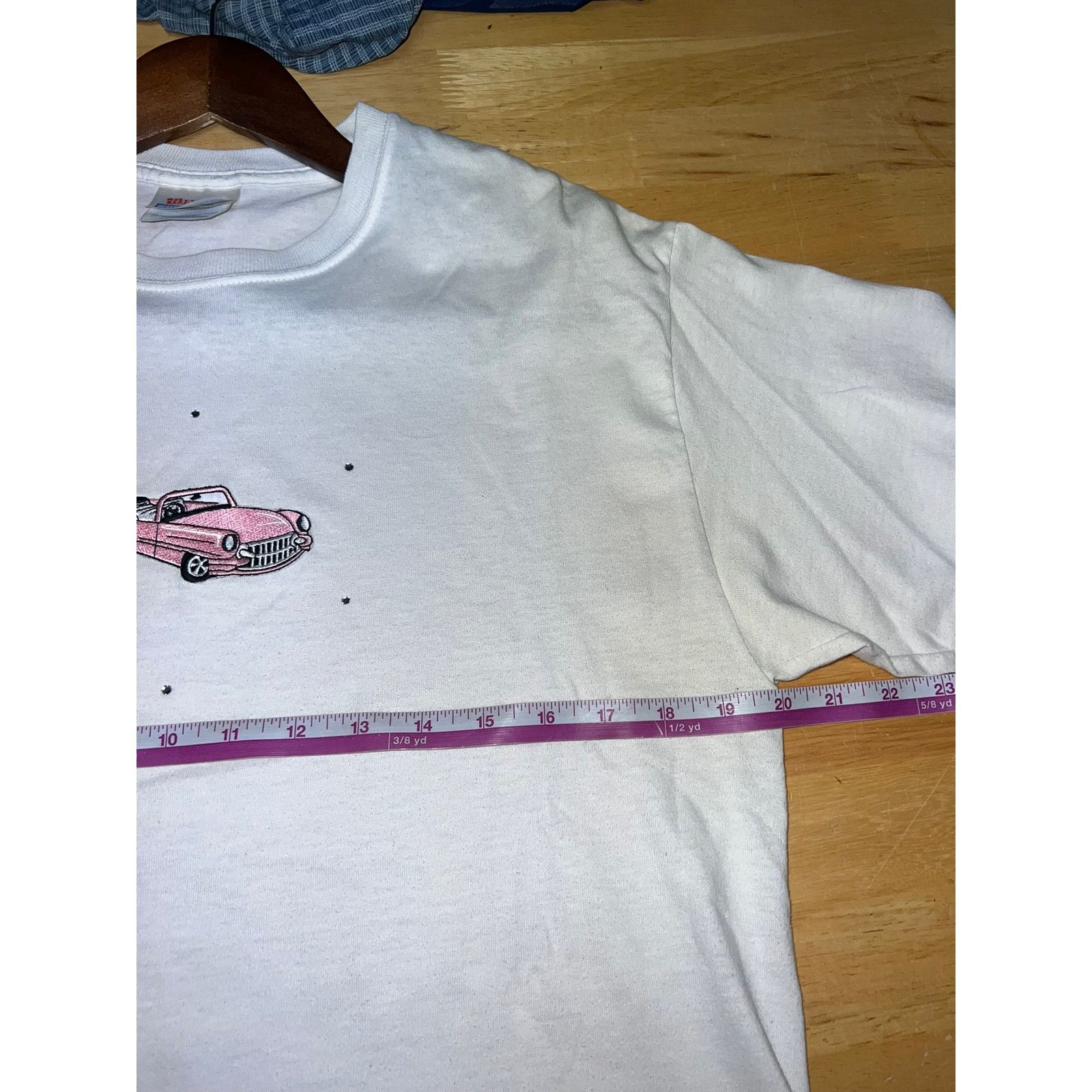 Hanes Vintage Cadillac Shirt Pink Patched Car White Tee 90s Medium Size US M / EU 48-50 / 2 - 6 Thumbnail