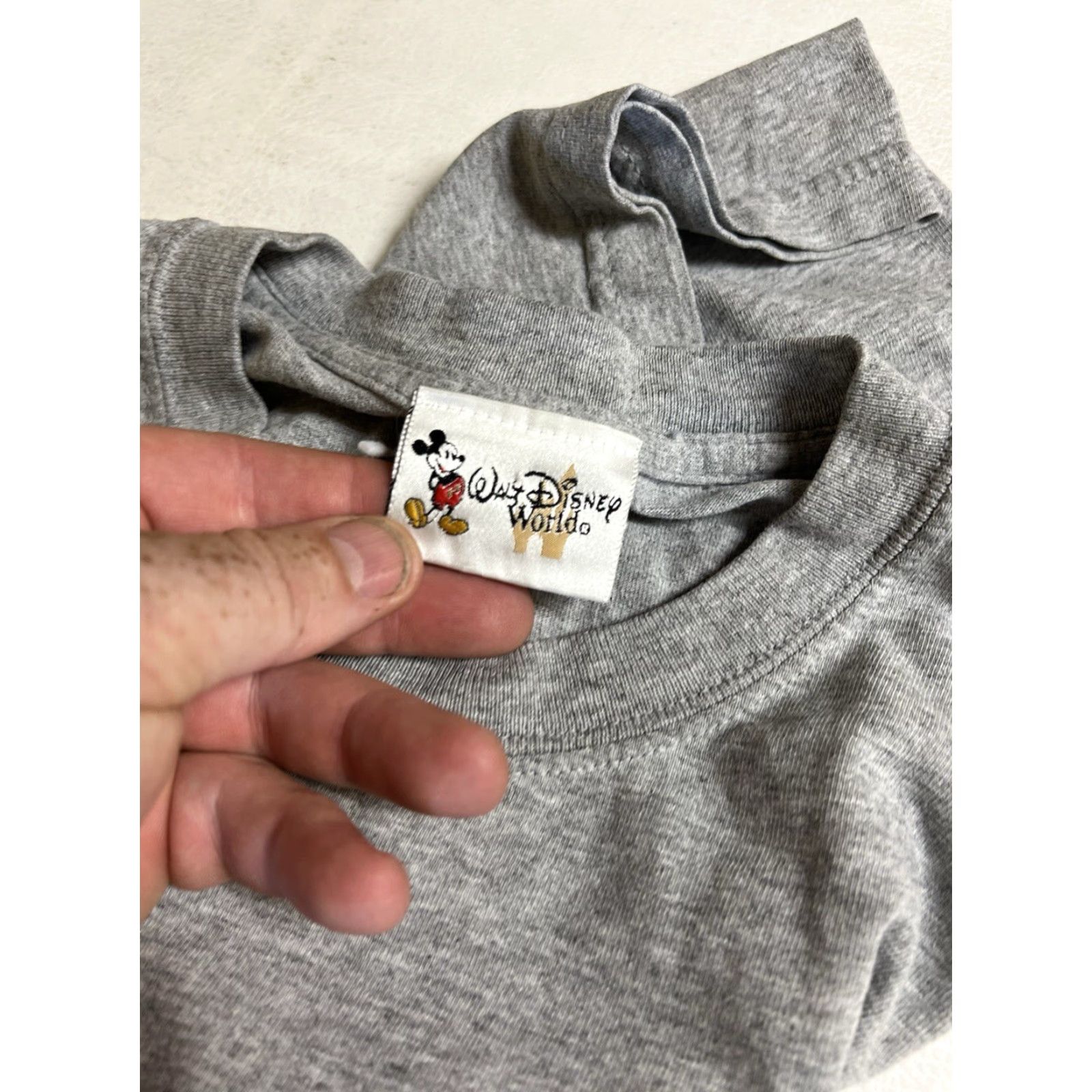 Disney VINTAGE Walt Disney T-Shirt Mickey Mouse 90s Gray Short Sleeve Crew Neck M Men Spring 2004 Size US M / EU 48-50 / 2 - 5 Thumbnail