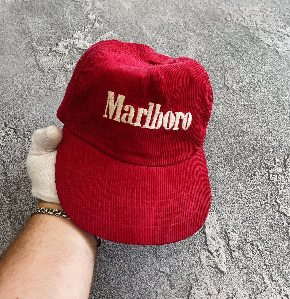 90's VINTAGE Marlboro コーデュロイ キャップ 90's VINTAGE Marlboro コーデュロイ キャップ - メルカリ