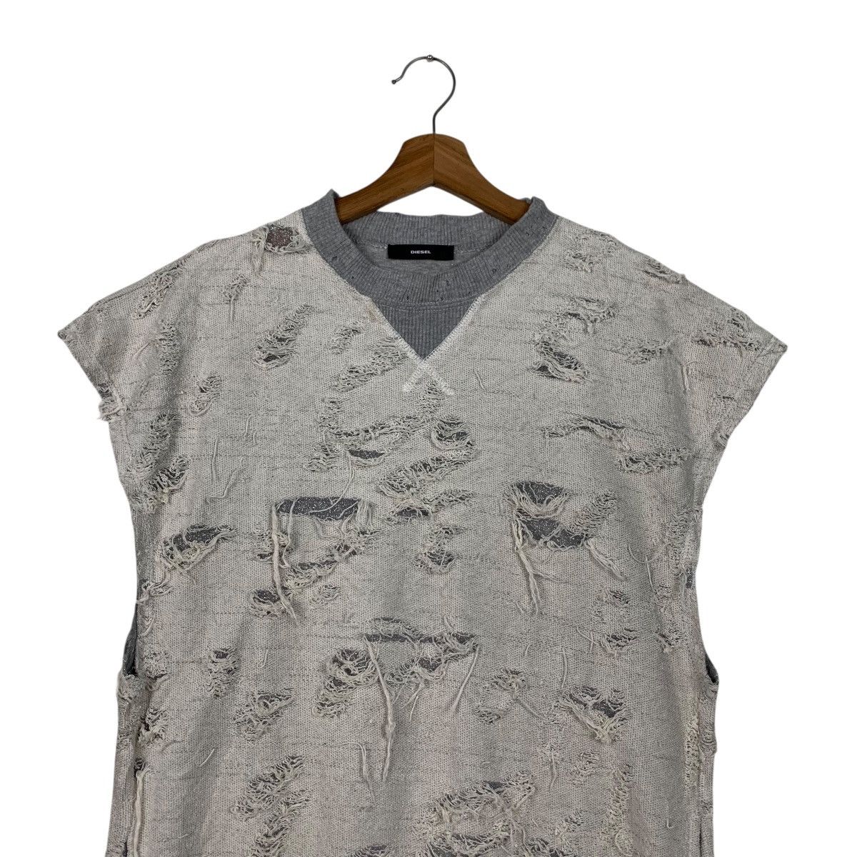 Diesel DIESEL Distressed and Destroy Sleeveless Sweater #3608-C165 Size M / US 6-8 / IT 42-44 - 2 Thumbnail