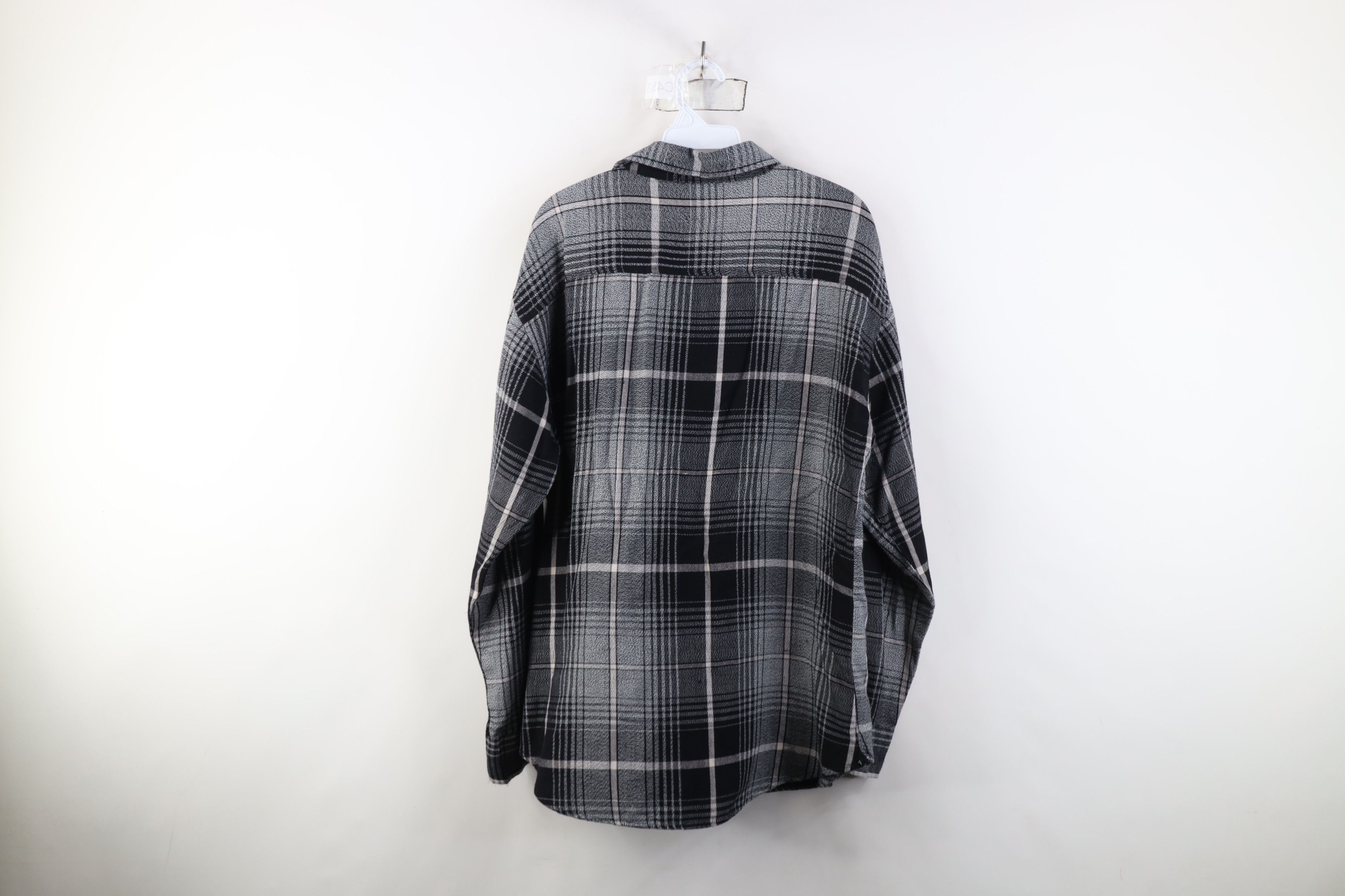 Vintage Vintage 90s Streetwear Knit Collared Button Shirt Plaid Size US M / EU 48-50 / 2 - 14 Thumbnail