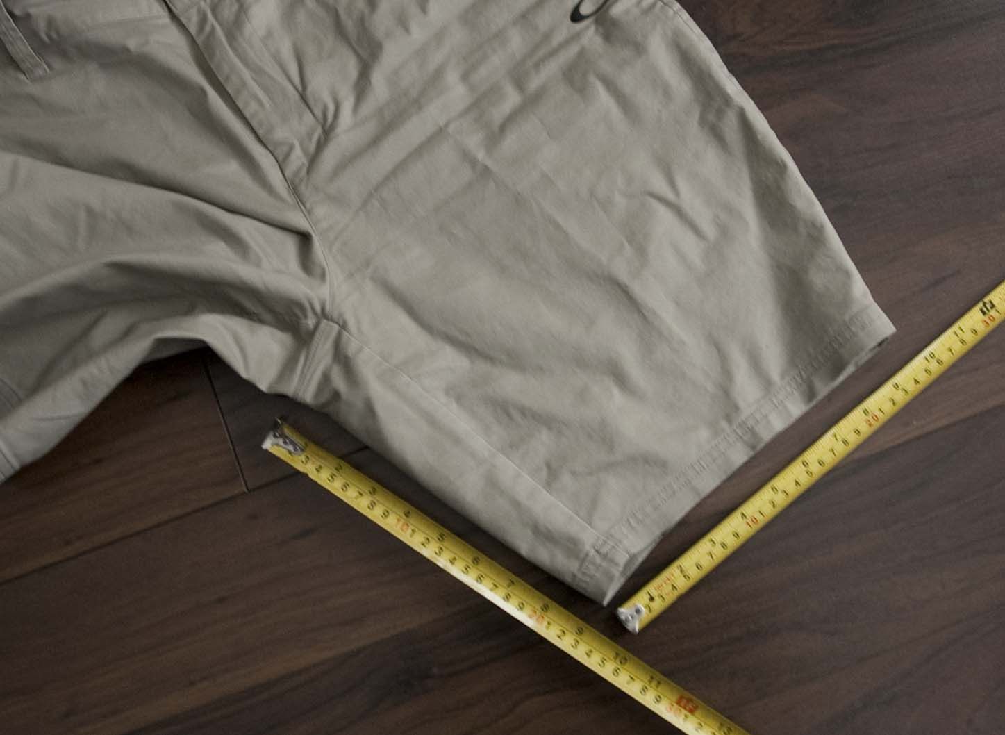 Oakley Oakley Shorts Size 37 Pale Brown Size US 37 - 4 Thumbnail