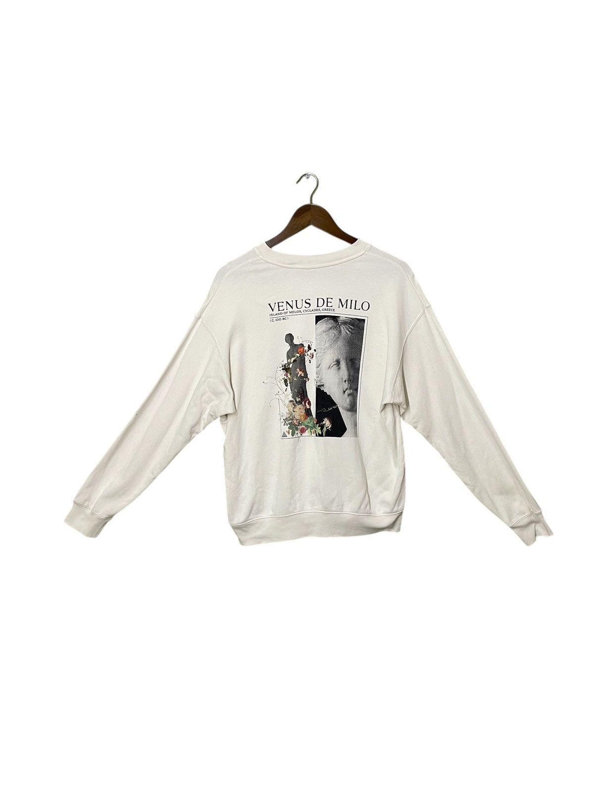 Other UNIQLO MUSEE DU LOUVRE crewneck small logo sweatshirt Size US M / EU 48-50 / 2 - 9 Thumbnail