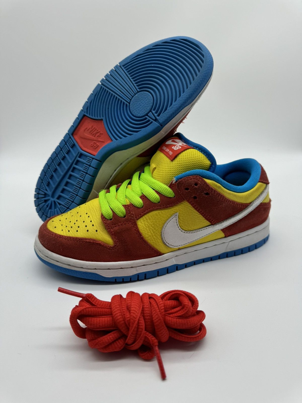 Nike Nike SB Dunk Low Pro Bart Simpson Youth Size 5 | Women’s 6.5 Size US 5 / EU 37 - 1 Thumbnail