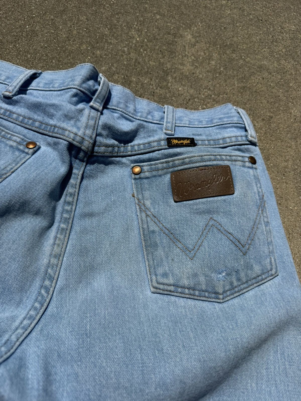 Wrangler Wrangler Jeans Light Wash 33x32 Size US 33 - 6 Thumbnail