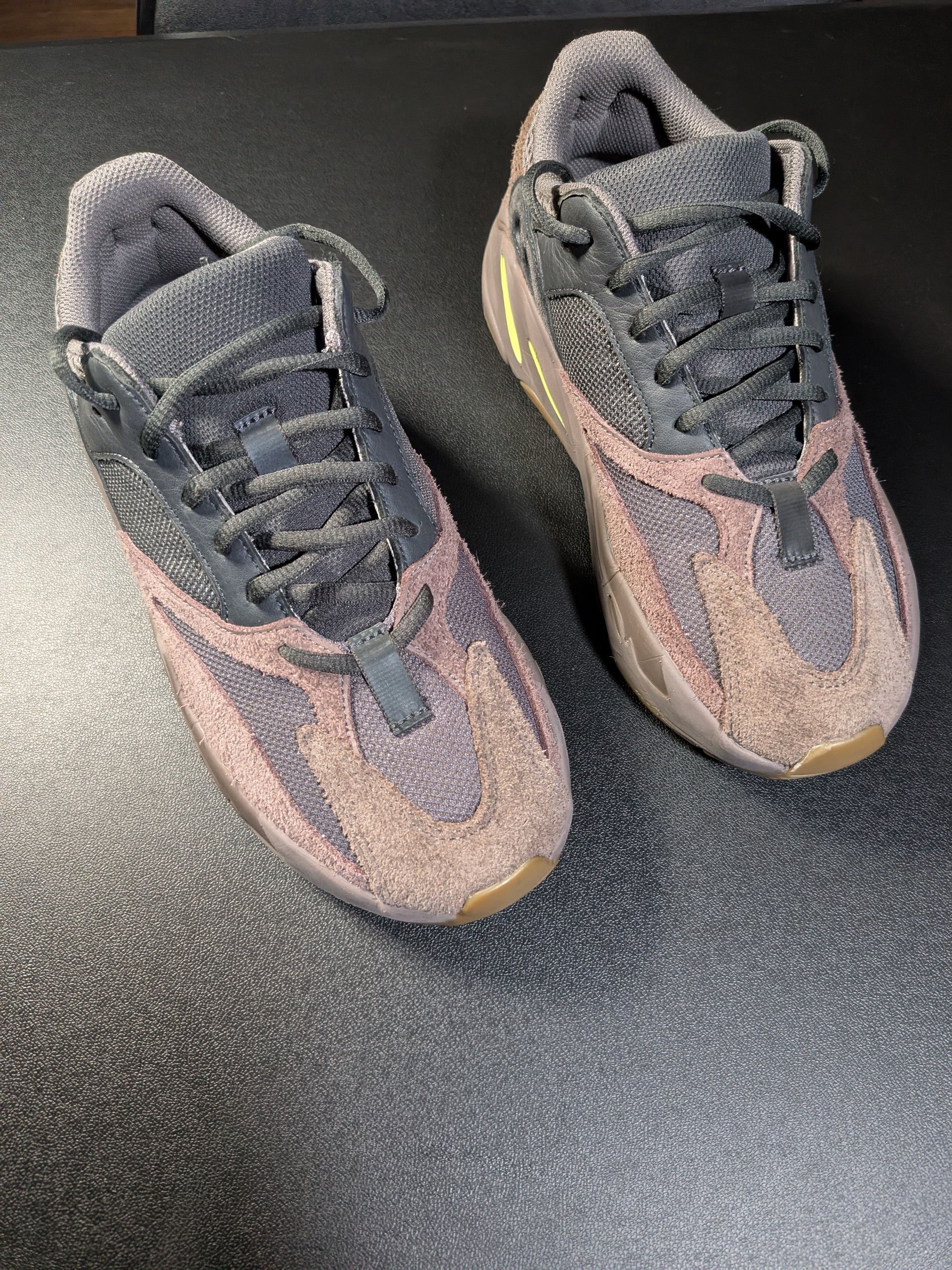 Yeezy Adidas Yeezy Boost 700 Mauve V1 Size US 7 / EU 40 - 9 Thumbnail