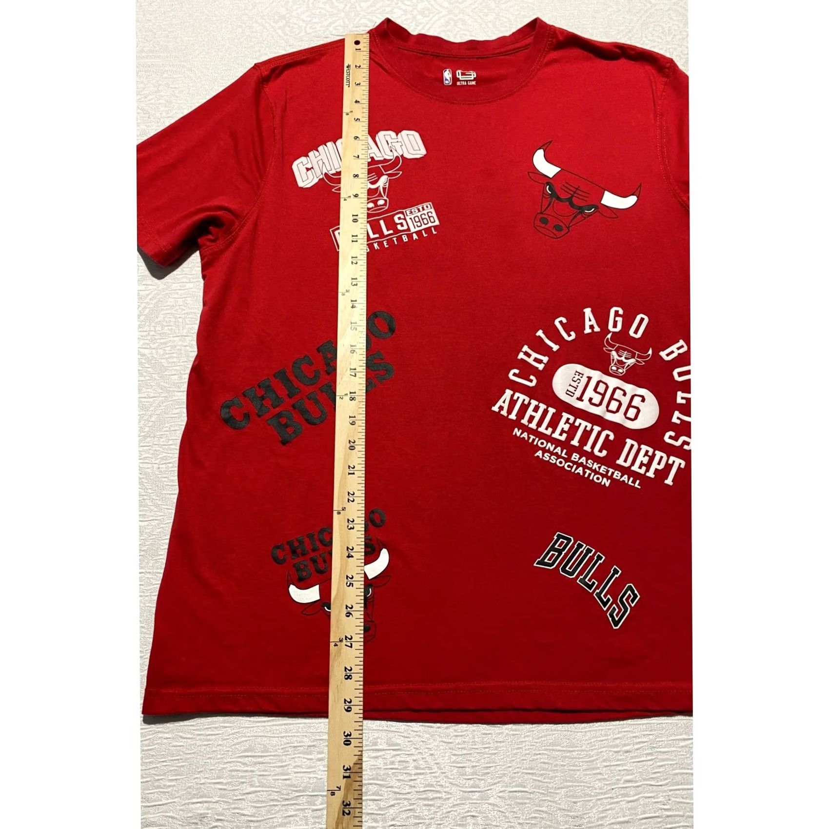 NBA NBA Ultra Game Chicago Bulls Red Multi Logo Graphic Shirt Mens XL Basketball Size US XL / EU 56 / 4 - 3 Thumbnail