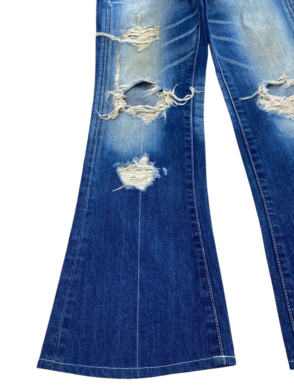 Vanquish Vanquish Gold Brand Whiskers Distressed Style Flare Jeans Size US 33 - 7 Thumbnail