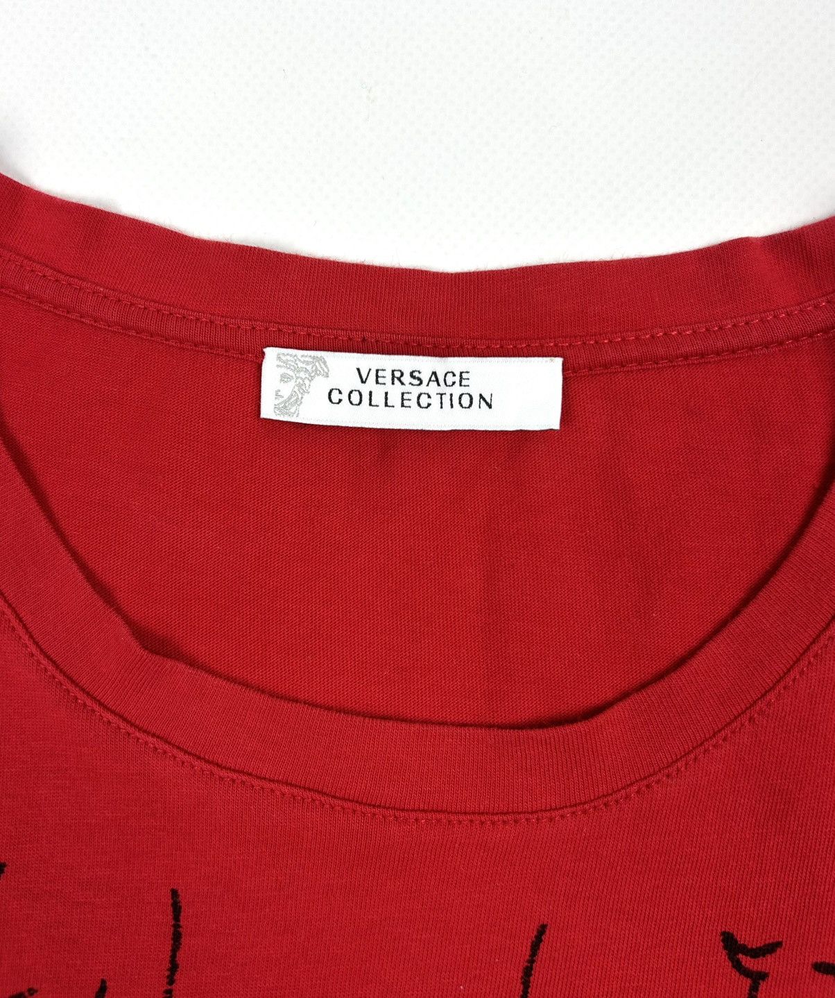 Versace Rare Versace Collection Blood Red Baroque Print Graphic Tee Size US M / EU 48-50 / 2 - 8 Thumbnail