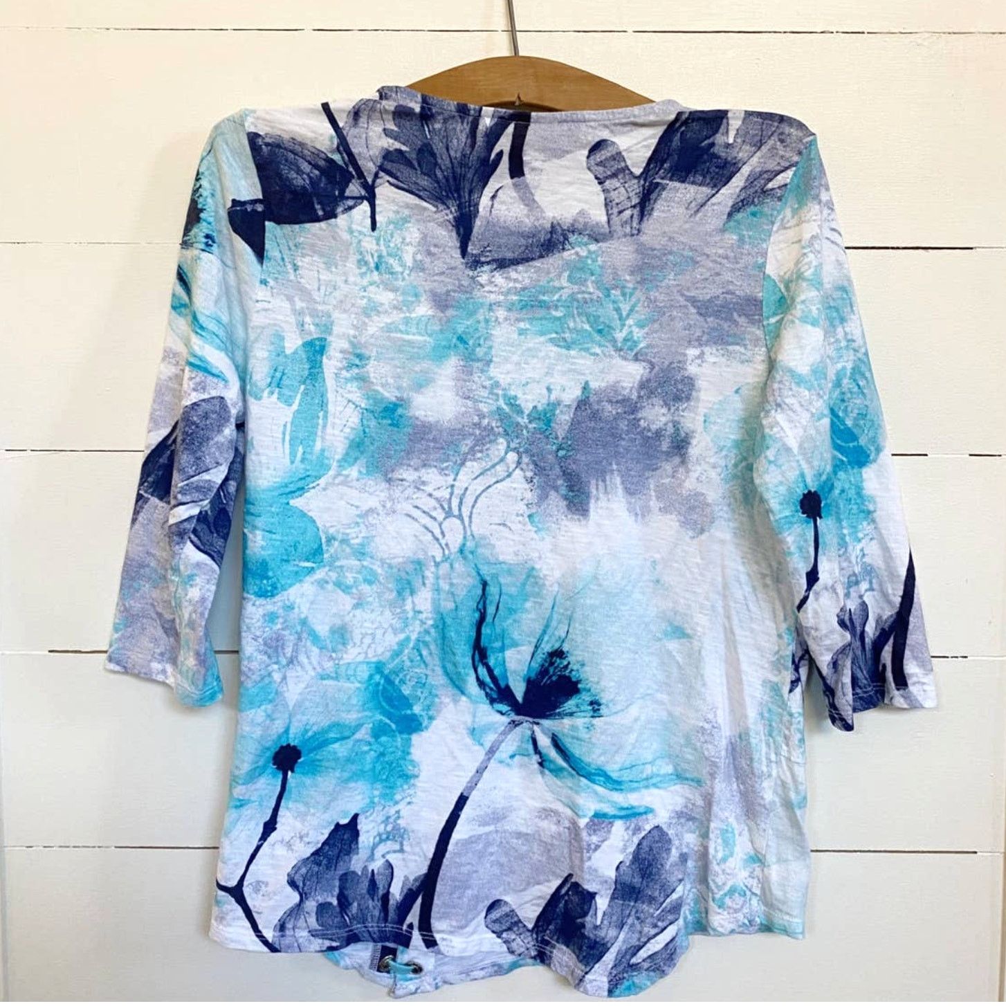 Chicos Chico’s Pressed Flower Asymmetrical Grommet Tunic Top Size XS / US 0-2 / IT 36-38 - 3 Thumbnail