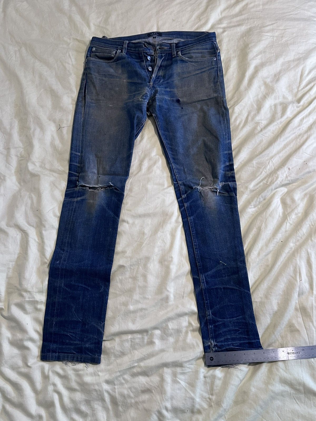 A.P.C. A.P.C. Petit Standard Distressed Indigo Denim Jeans Size 28 Size US 28 / EU 44 - 5 Thumbnail