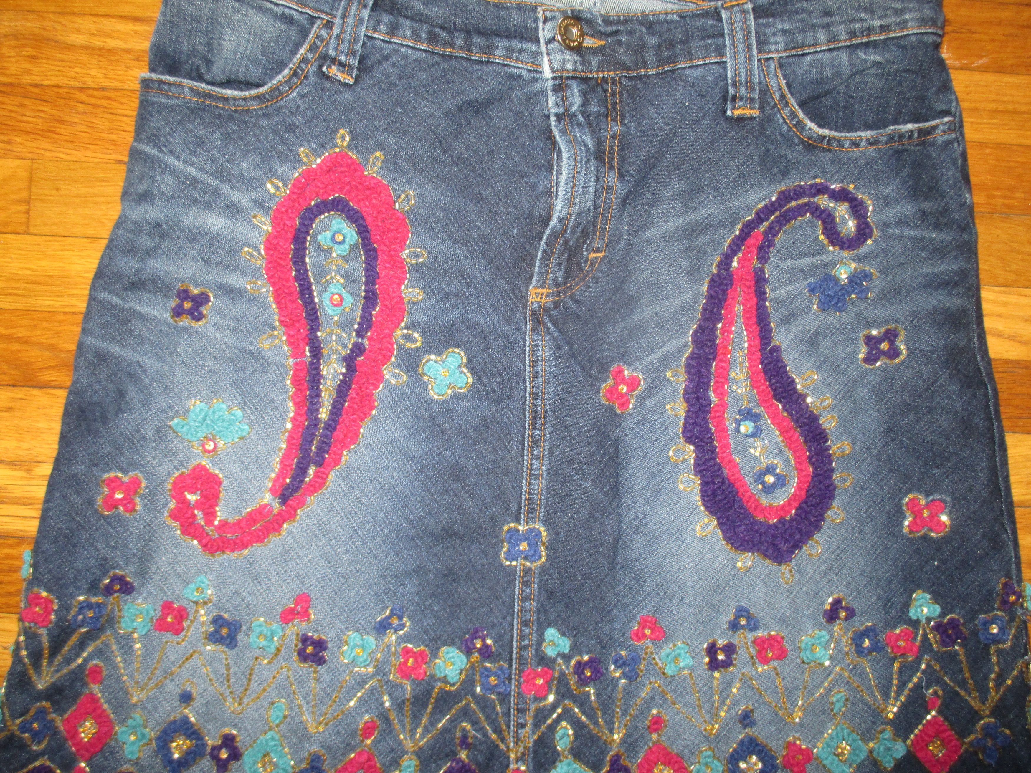 Dolce & Gabbana Vintage 2000s Dolce & Gabbana Southwestern Denim Skirt Size 30" / US 8 / IT 44 - 3 Thumbnail