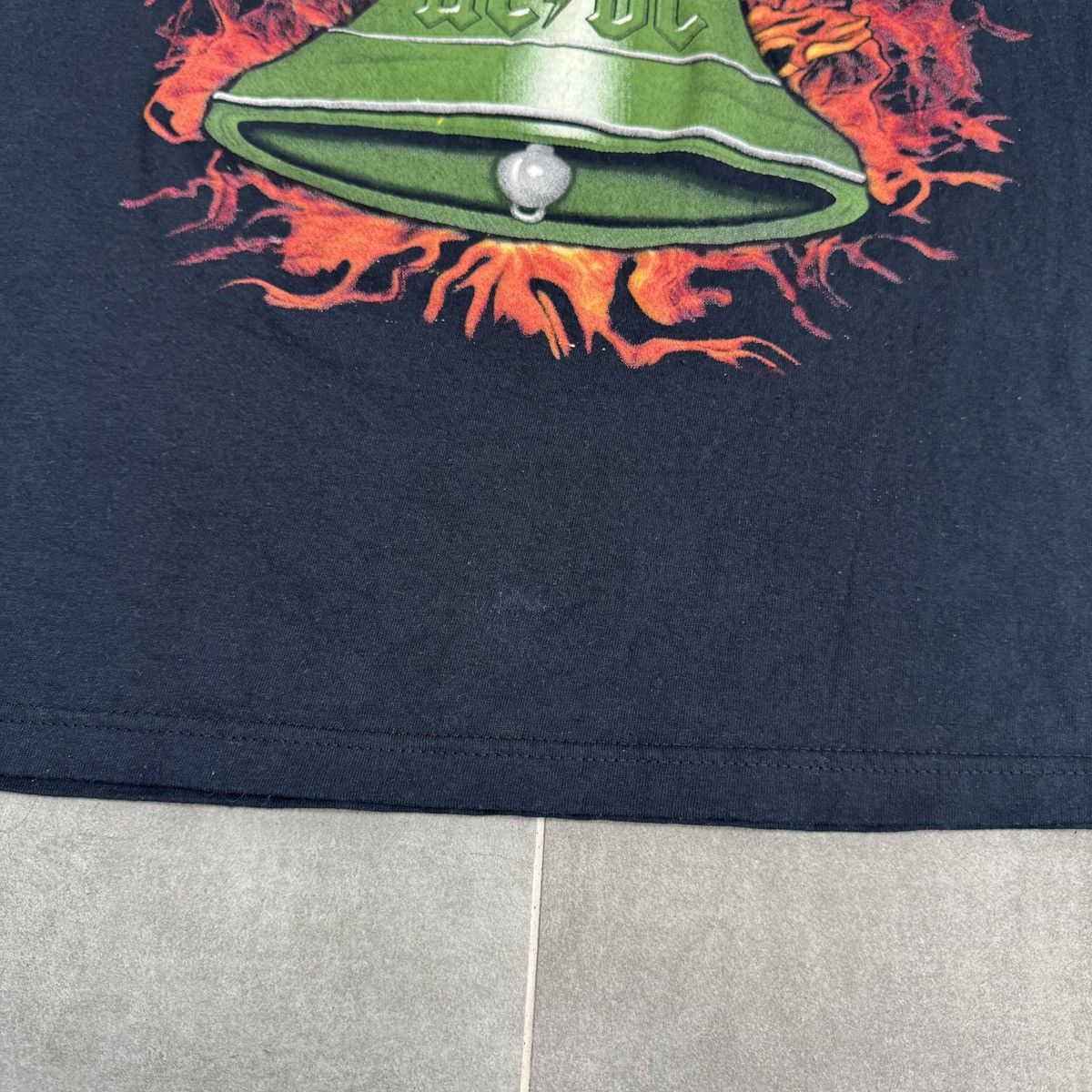 AC/DC Vintage AC/DC Hells Bells Rock Band Tee T-Shirt Size XL Size US XL / EU 56 / 4 - 5 Thumbnail