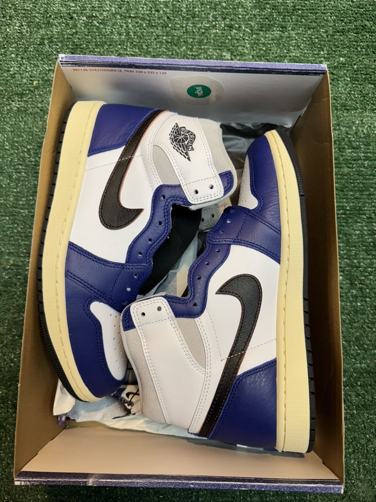 Jordan Brand Jordan Retro 1 Rare Air Size 9 Size US 9 / EU 42 - 10 Thumbnail