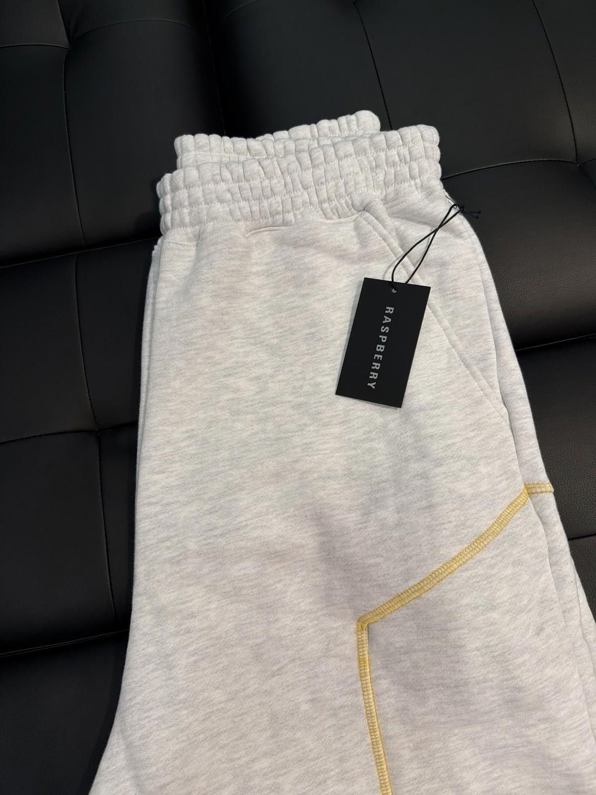 The GV Gallery Gv Gallery Raspberry Hills Grey Sweatpants Size Medium Size US 32 / EU 48 - 4 Thumbnail