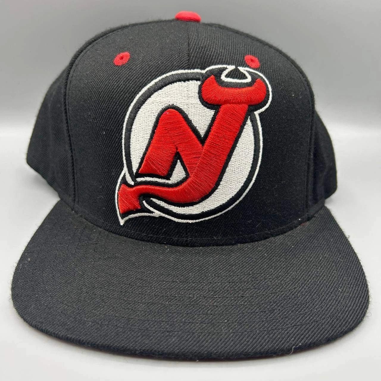 Mitchell & Ness New Jersey Devils Hat Men Black Red Embroidered Snap Back Size ONE SIZE - 1 Thumbnail