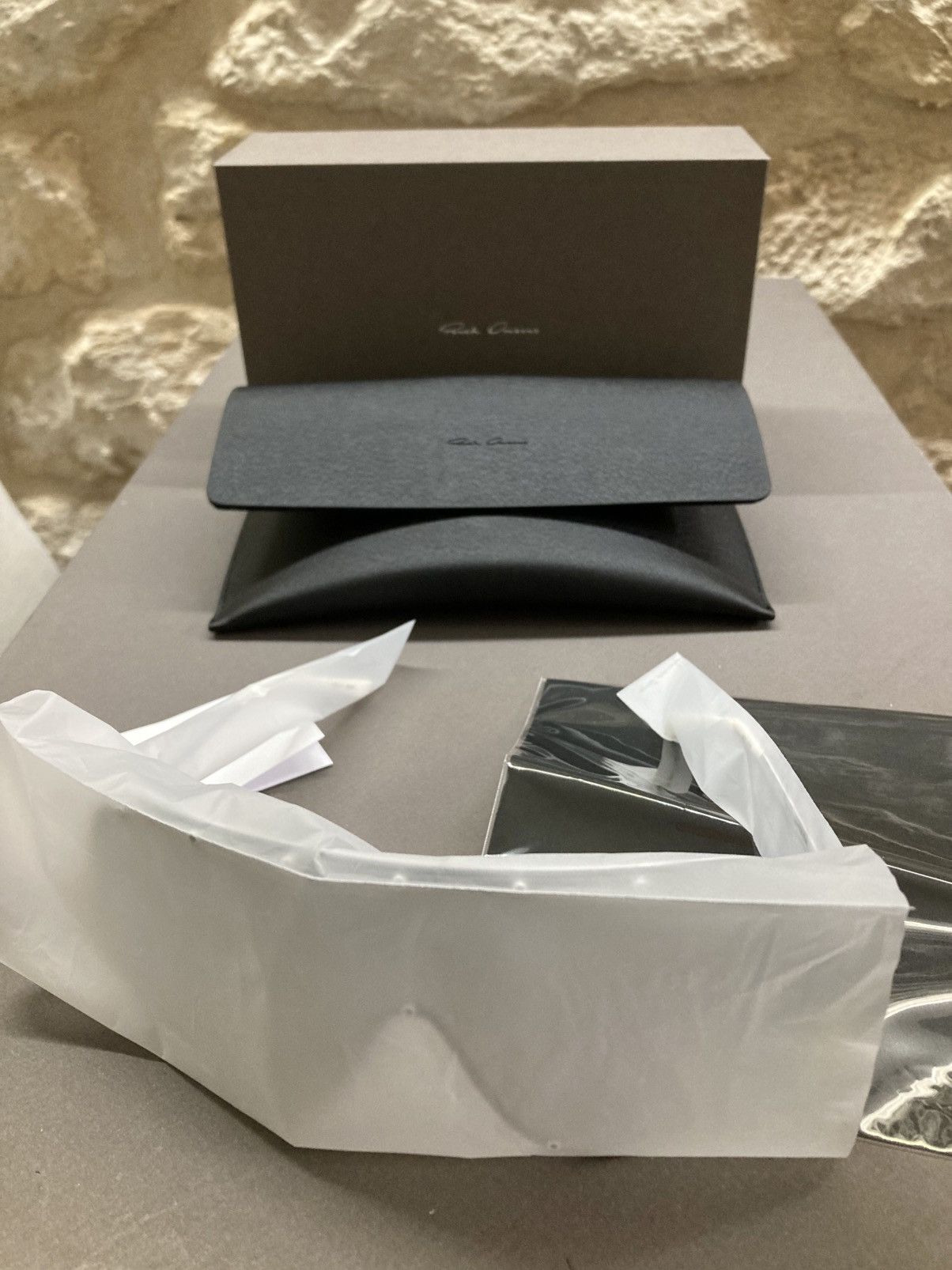 Rick Owens NEVER WORN / Rick Owens Shield Sunglasses in White Size ONE SIZE - 7 Thumbnail