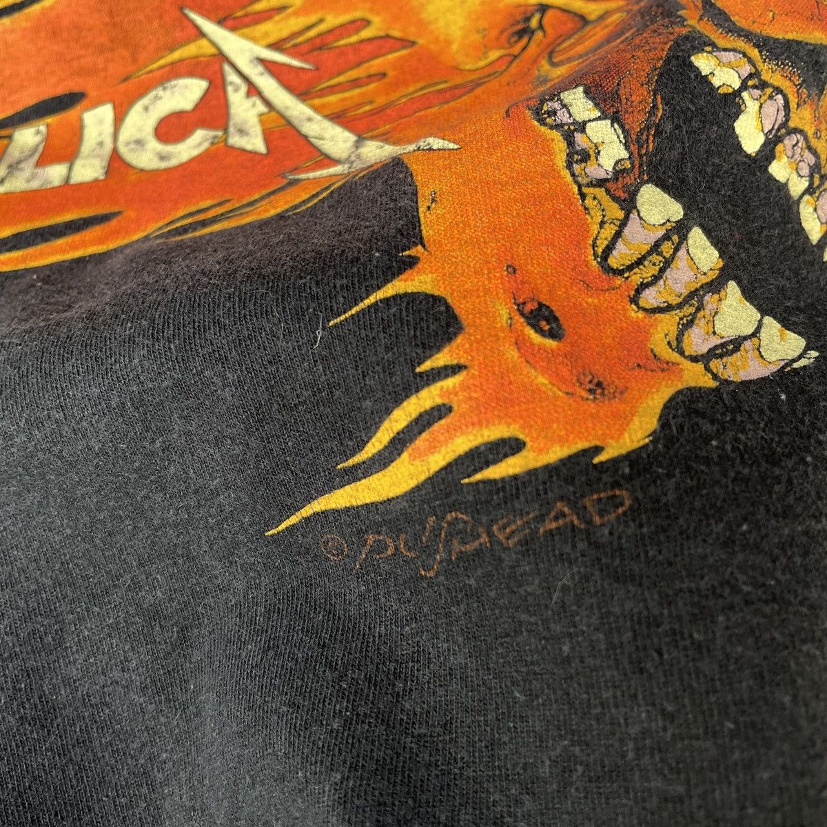 Giant Vintage 1994 Metallica Pushead Flaming Vampire Skull Tee Size US L / EU 52-54 / 3 - 3 Thumbnail