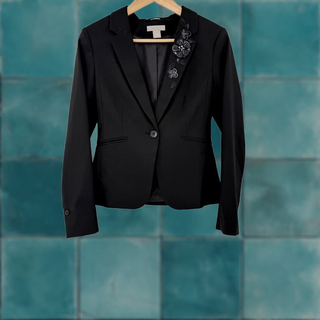 H&M H&M Blazer XS Black Floral Applique Embellished Career Business Coat Jacket Size XS / US 0-2 / IT 36-38 - 1 Thumbnail