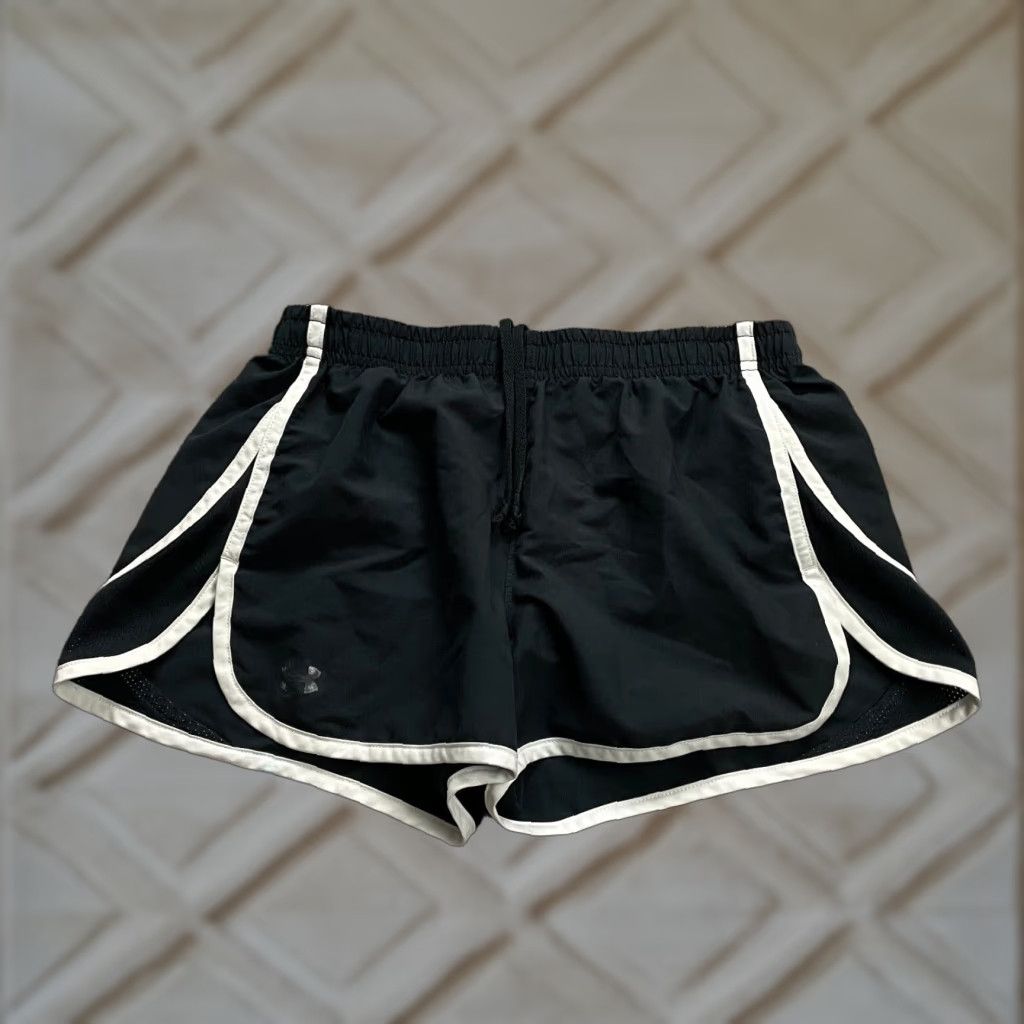 Under Armour Under Armour Heatgear Active Shorts Women XS Black Elastic Drawstring Inseam 2.5 Pockets Breathable Size 26" / US 2 / IT 38 - 1 Thumbnail