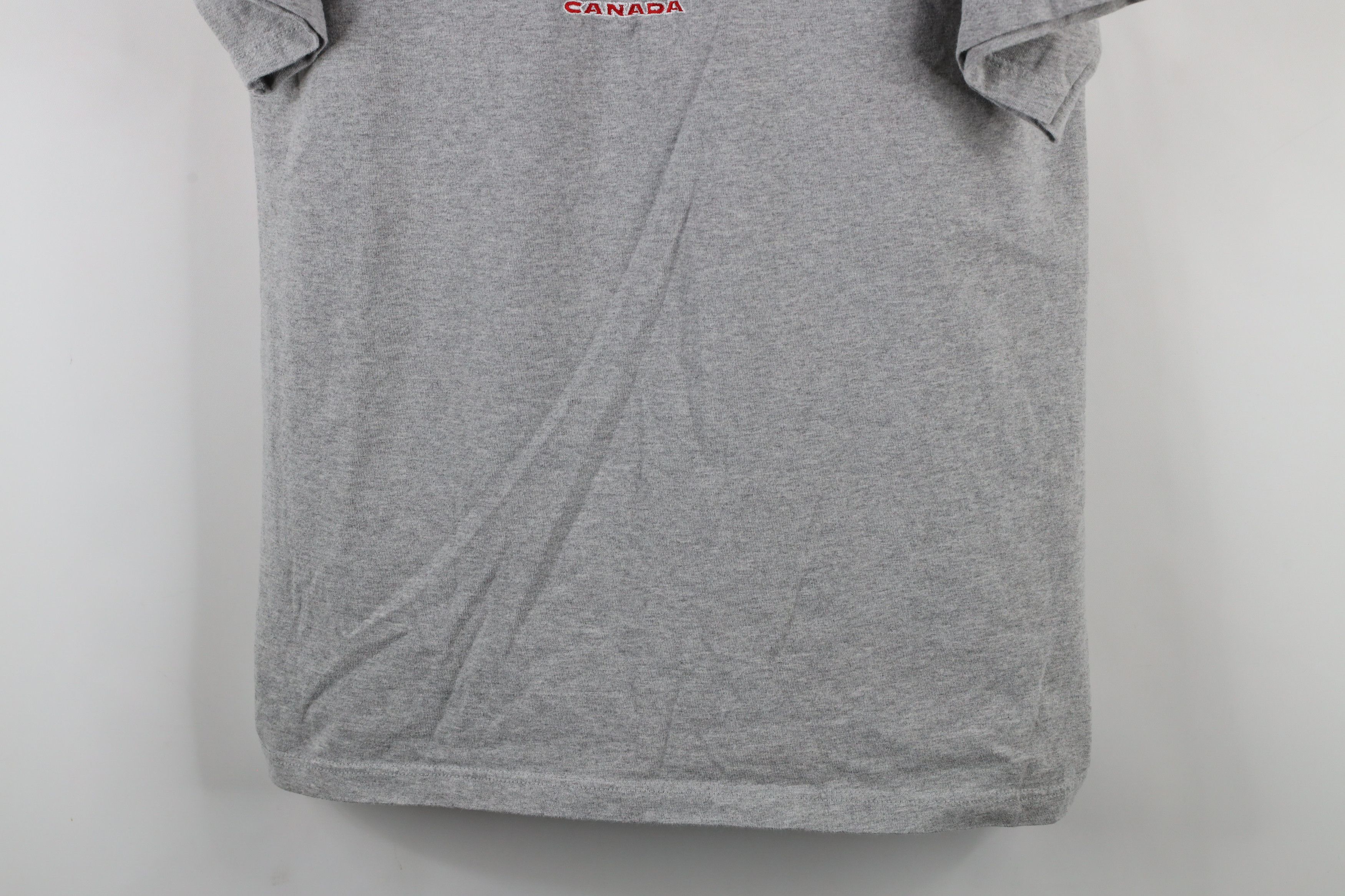 Vintage Vintage 90s Y2K Team Canada Hockey Short Sleeve T-Shirt Size US L / EU 52-54 / 3 - 3 Thumbnail