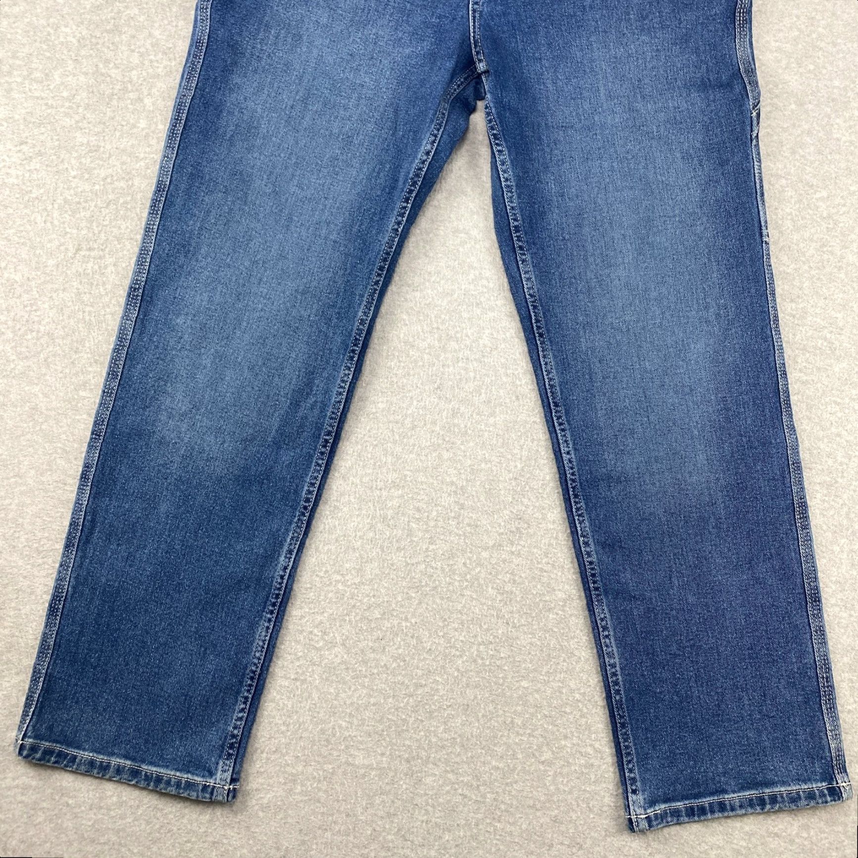 Essentials Amazon Essentials Jeans Mens 33X30 Blue Straight Leg Pockets Loose Fit Stretch 2 Size US 33 - 4 Thumbnail