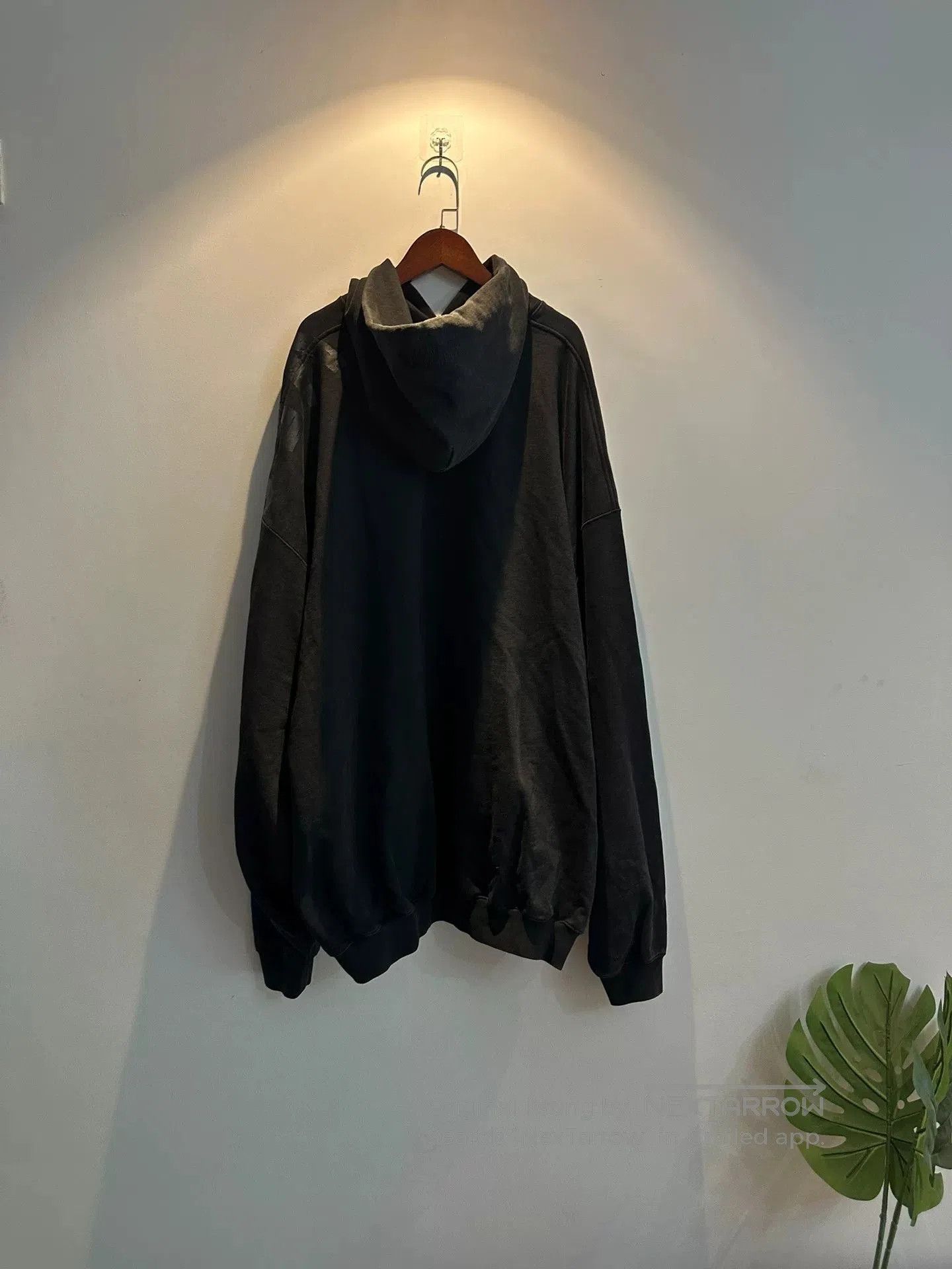Vetements Vetements Anti-War Logo Hoodie. Size US L / EU 52-54 / 3 - 2 Thumbnail