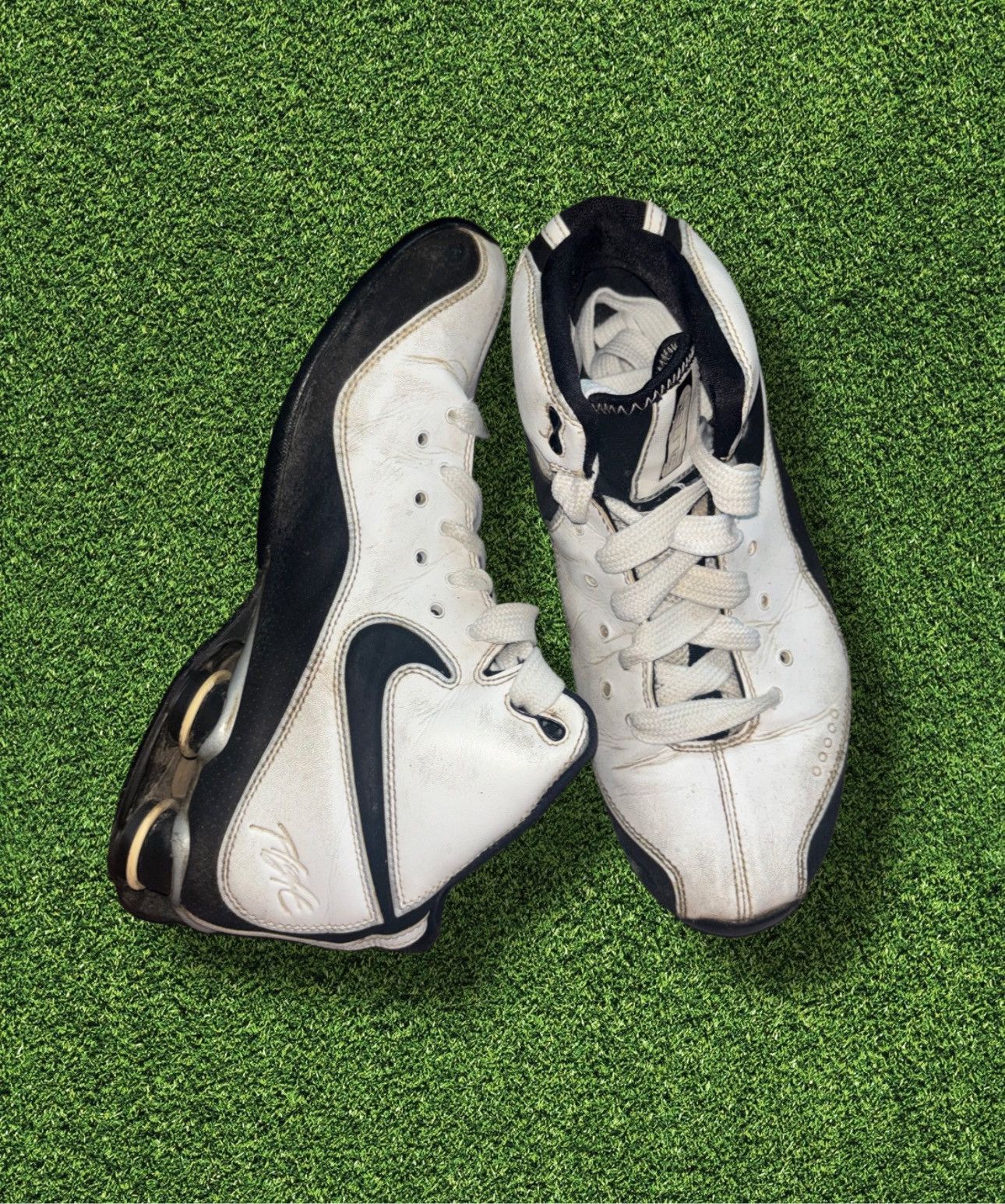 Nike 2004 Nike Flight Size US 9 / EU 42 - 1 Thumbnail